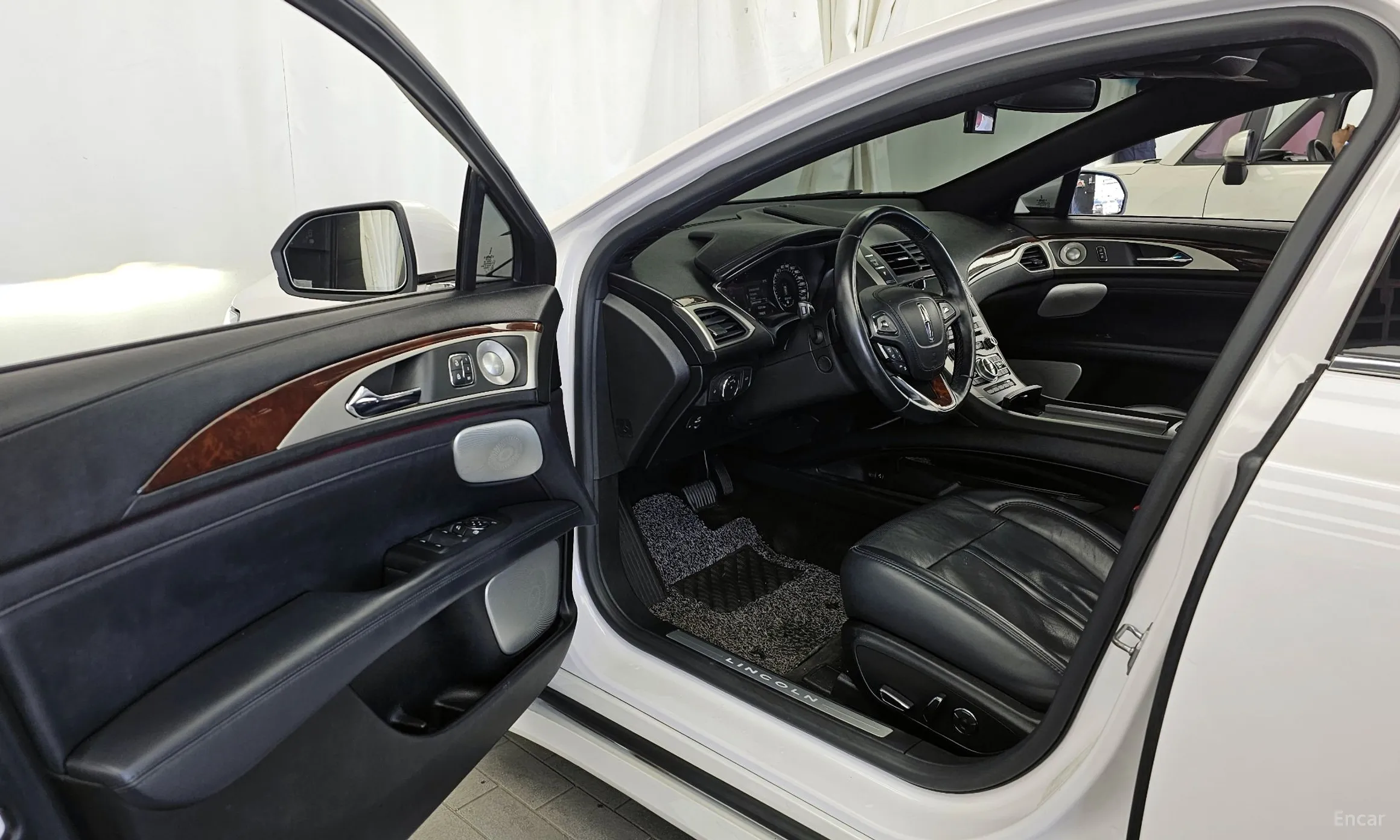 Lincoln New MKZ превью 10
