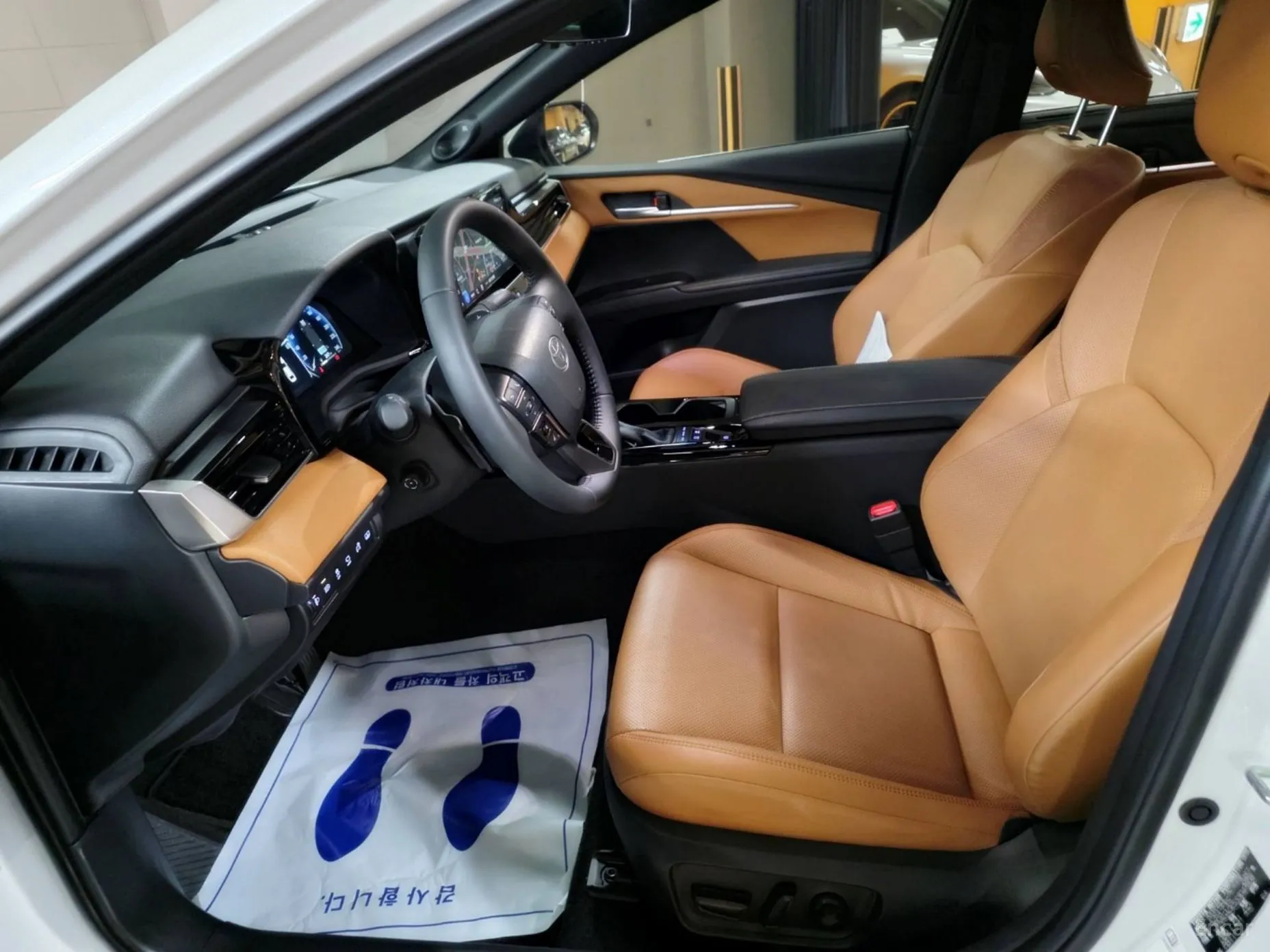 Toyota Camry (XV80) превью 8