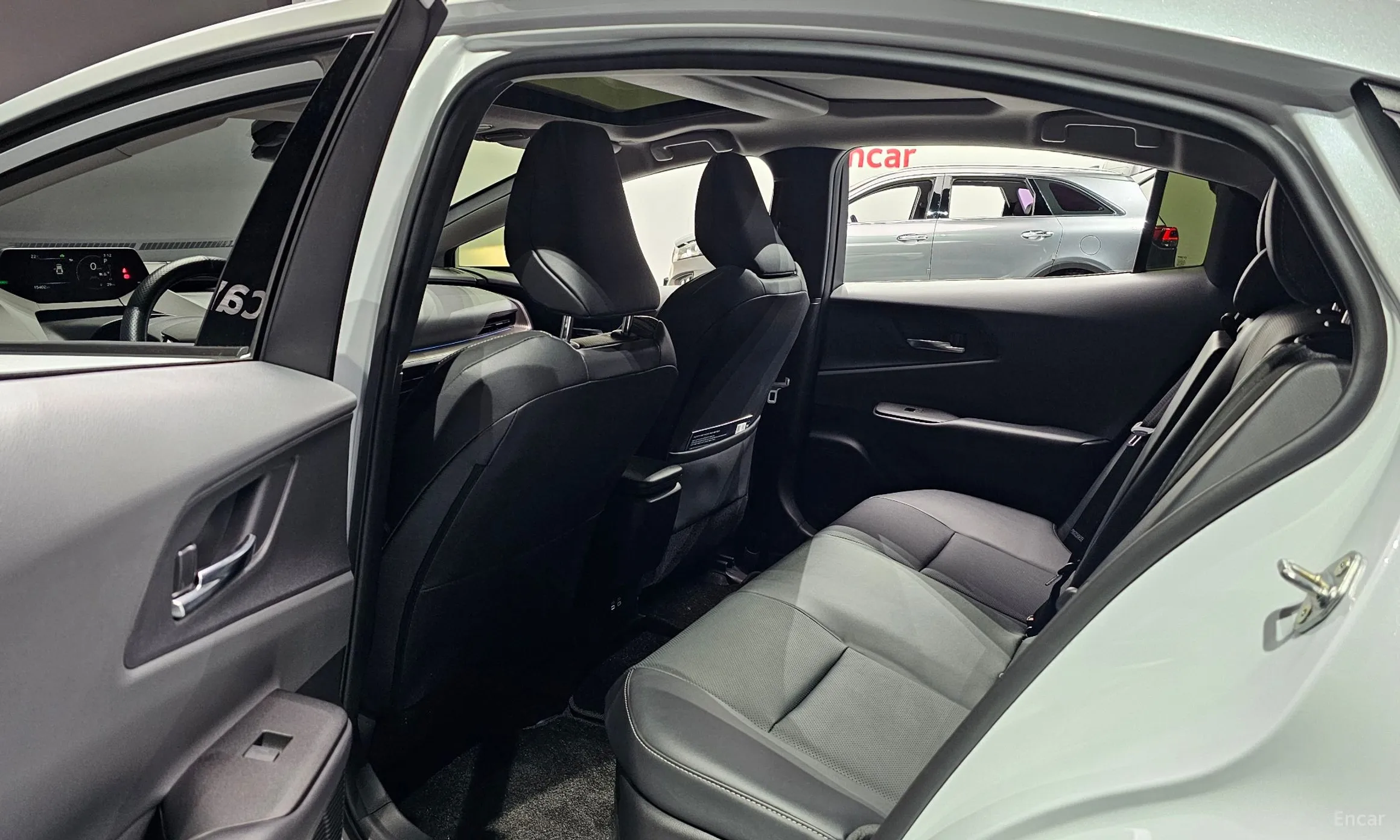 Toyota Prius 5th Generation превью 11