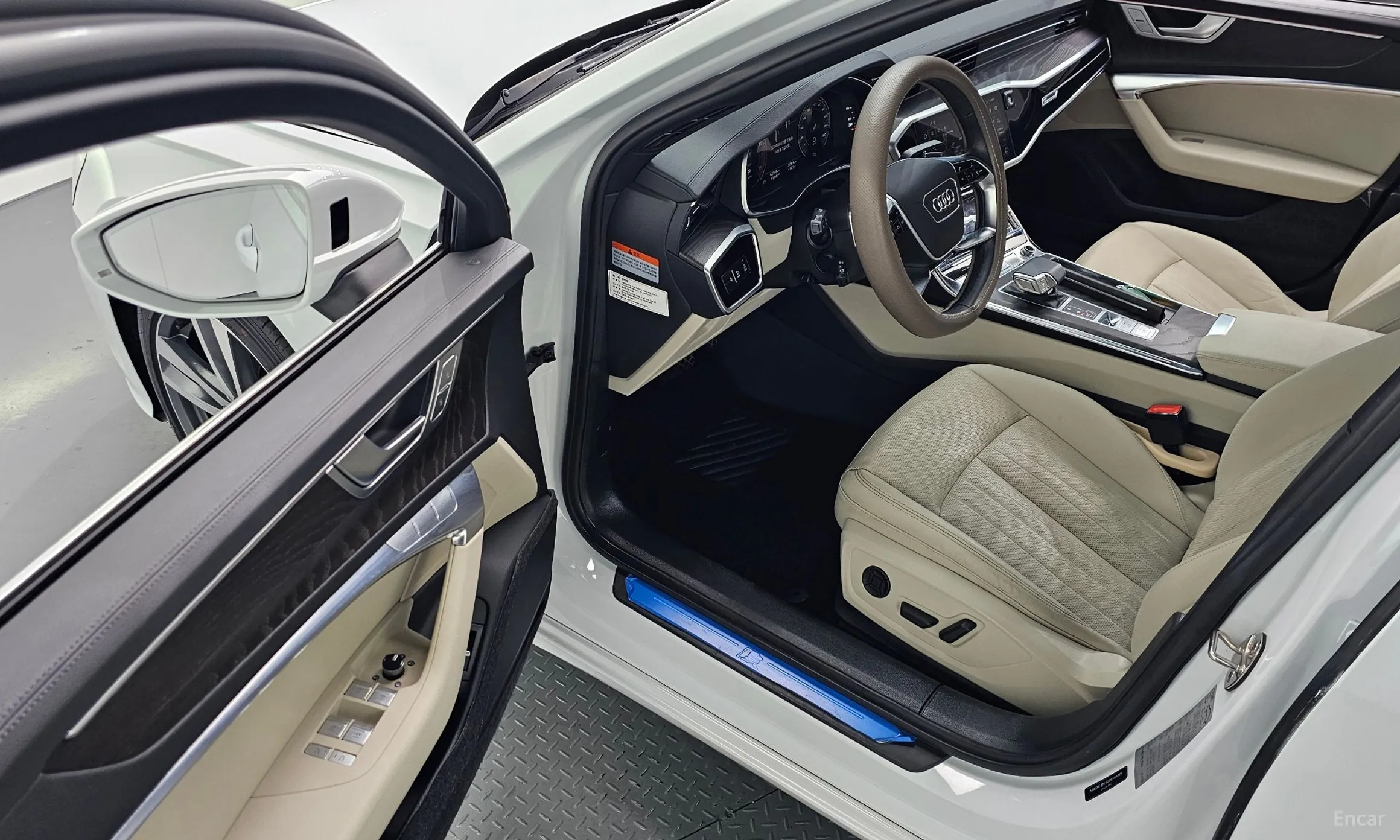 Audi A6 (C8) превью 10