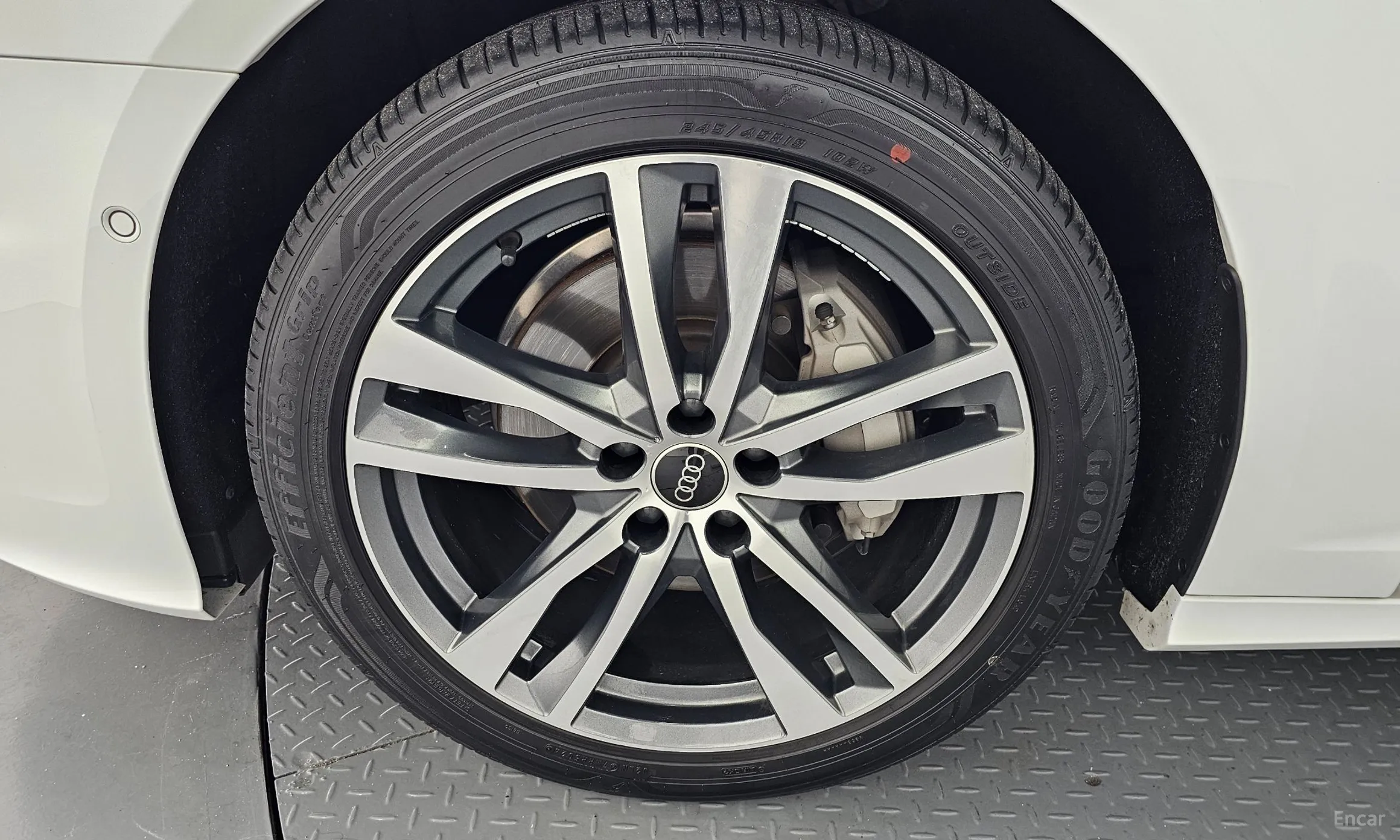 Audi A6 (C8) превью 5