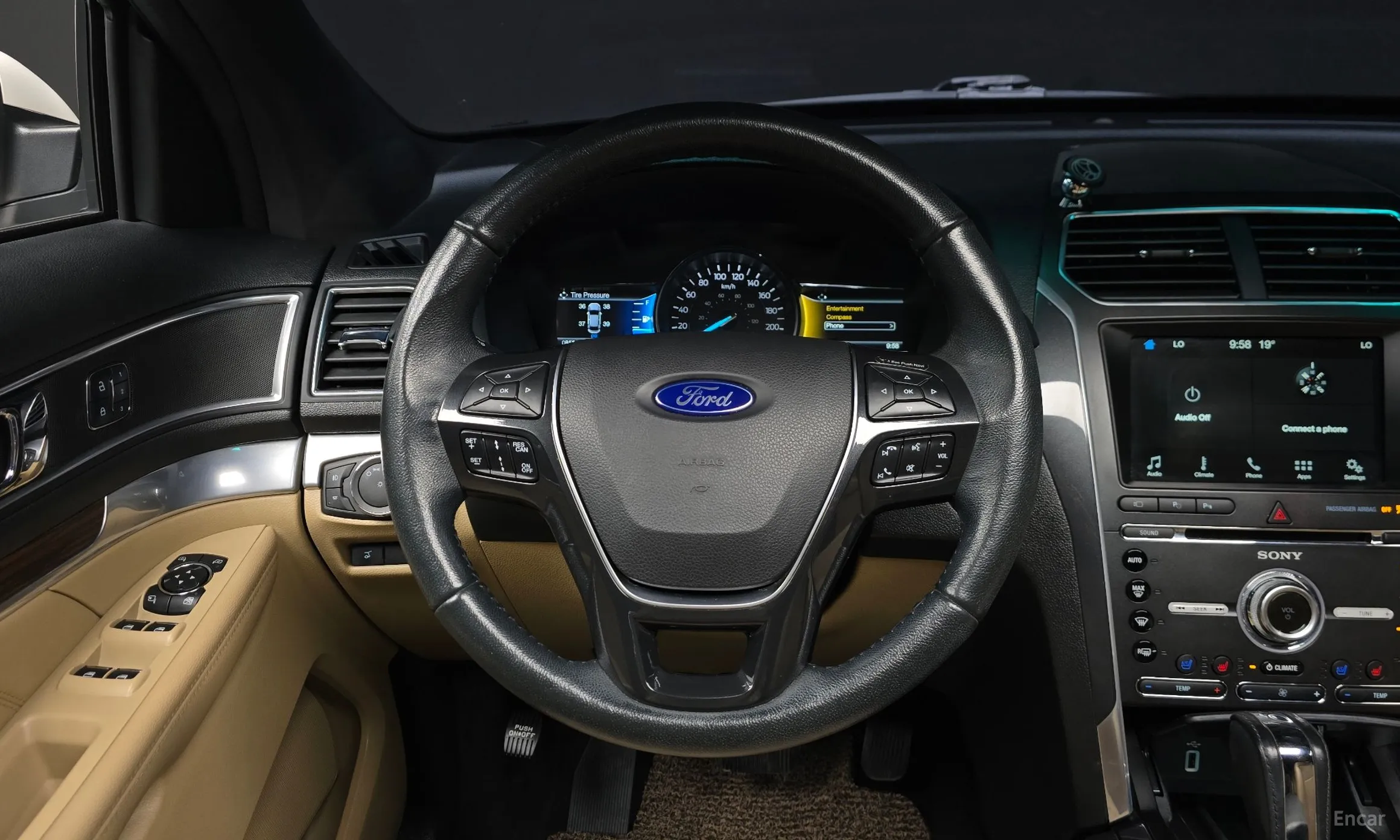 Ford Explorer превью 12