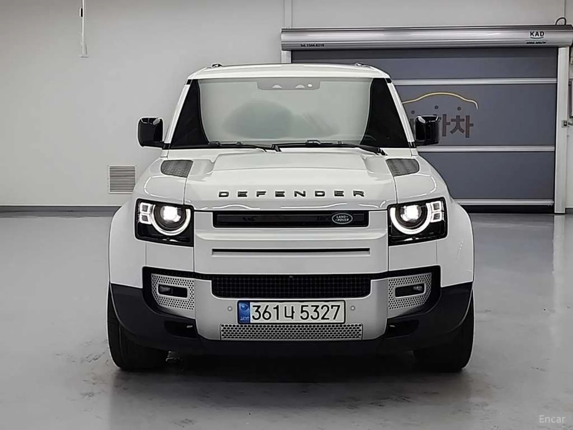 Land Rover Defender (L663)
