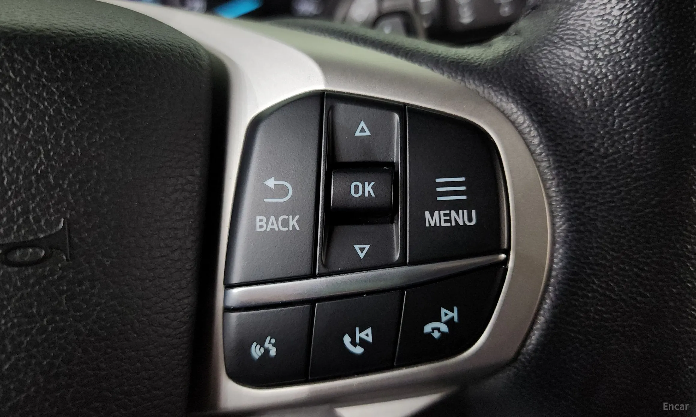 Ford Explorer 6th Generation превью 17
