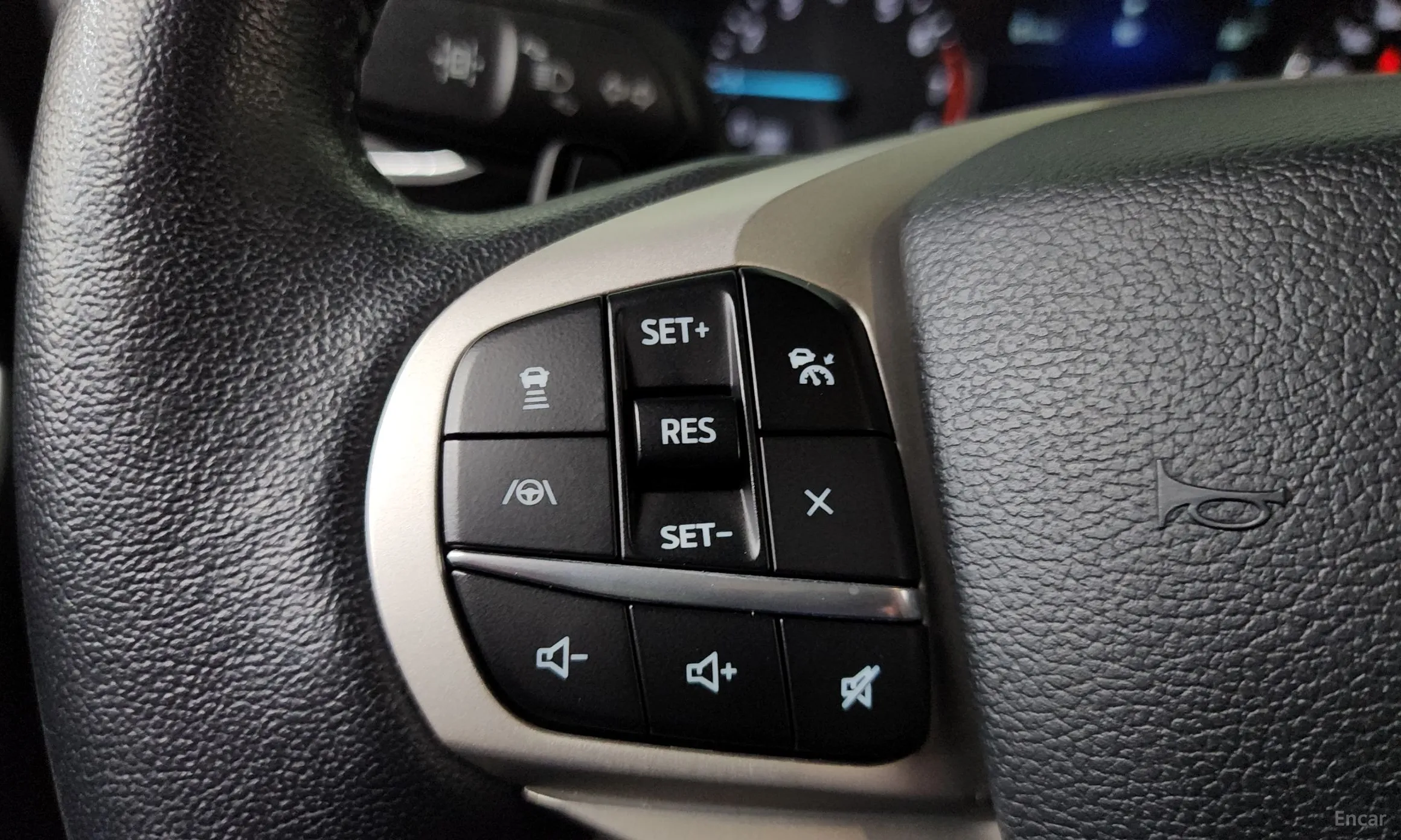 Ford Explorer 6th Generation превью 18