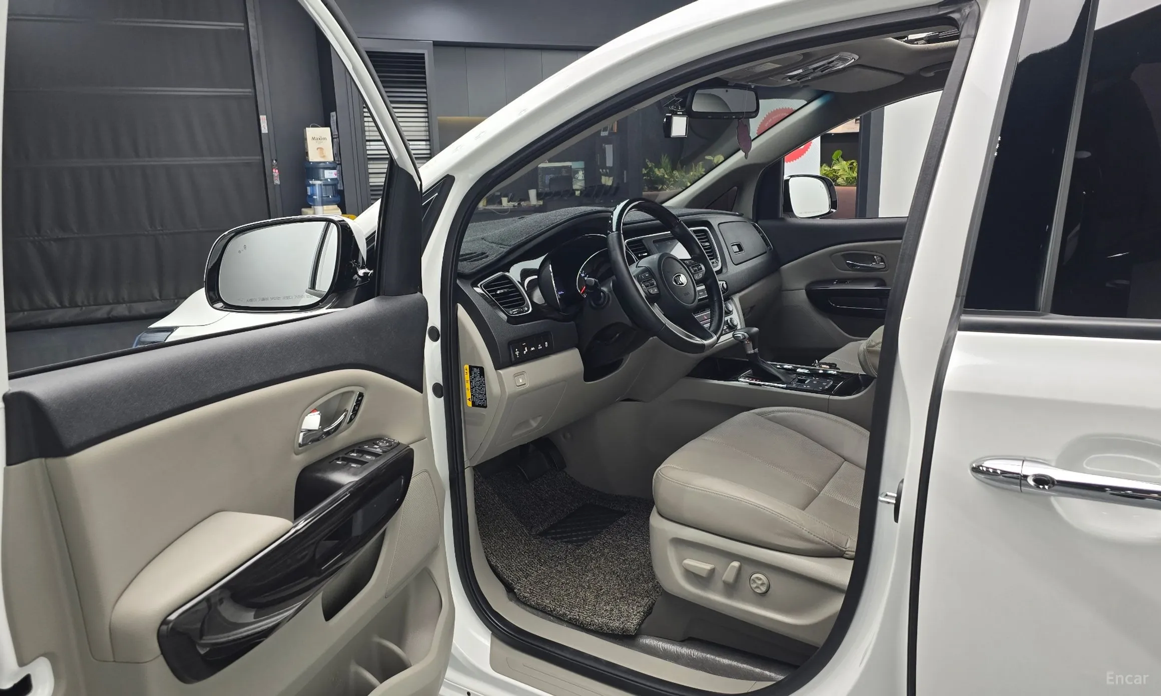 Kia Carnival превью 11