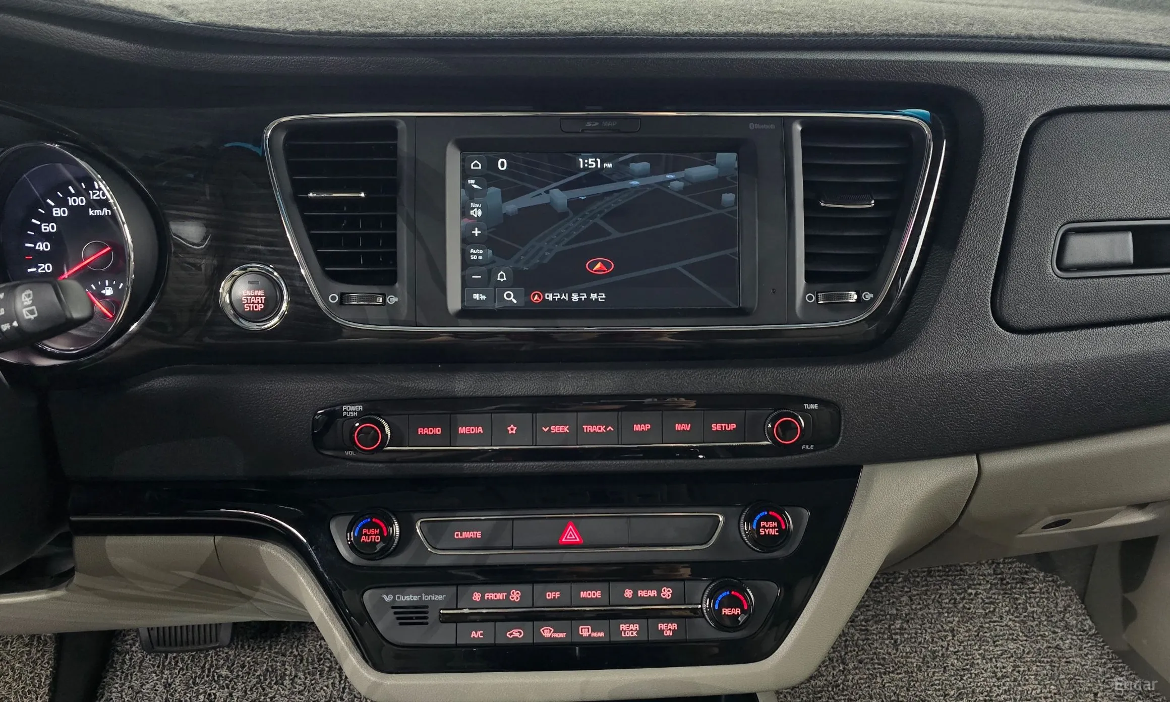 Kia Carnival превью 15