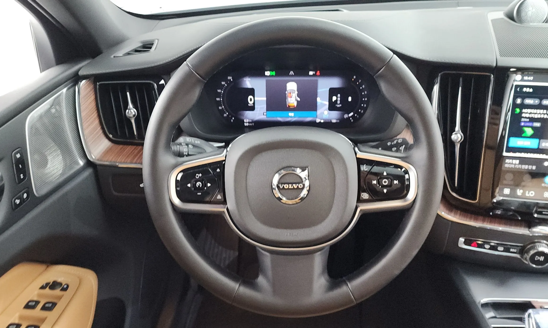 Volvo XC60 Gen 2 превью 14