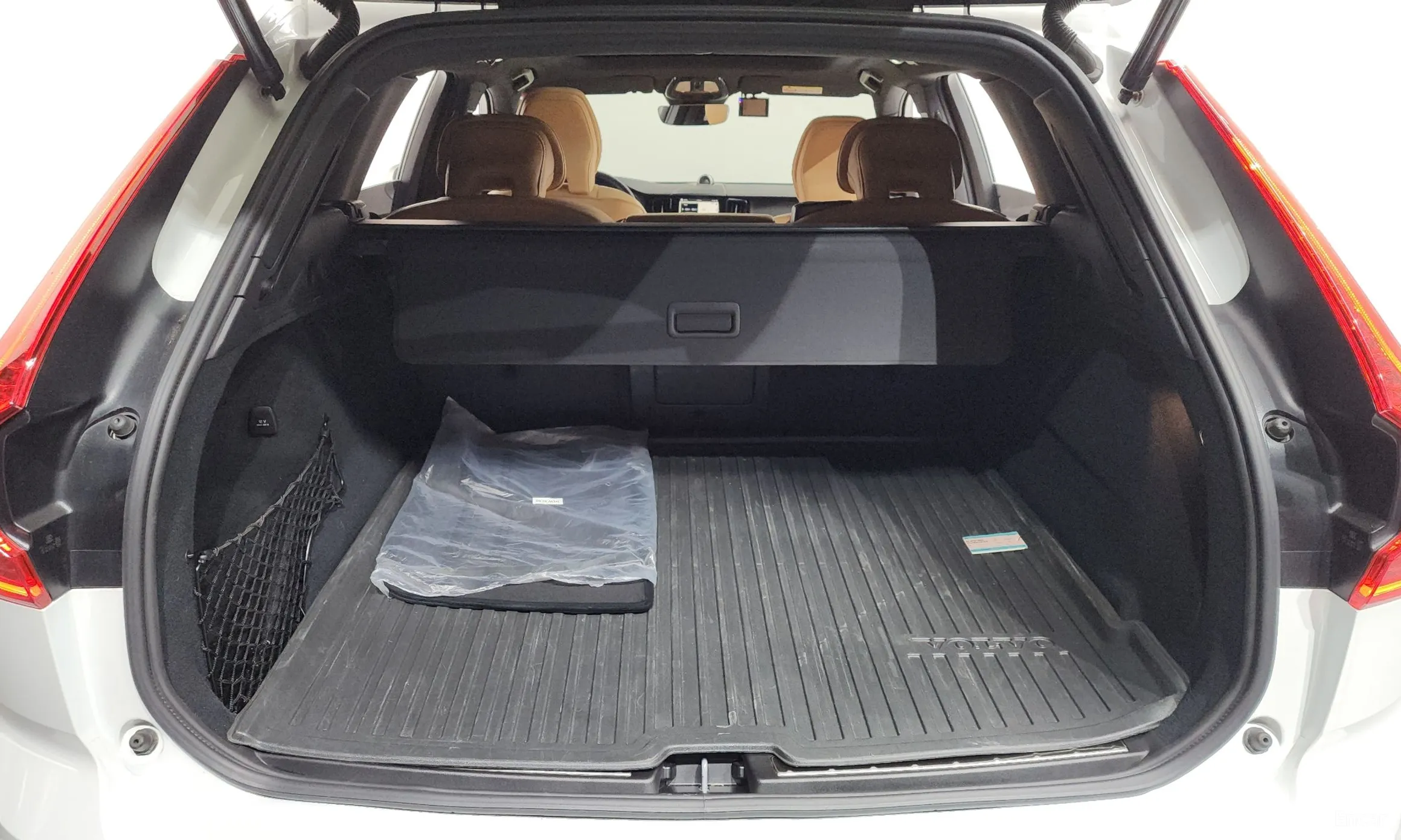 Volvo XC60 Gen 2 превью 20