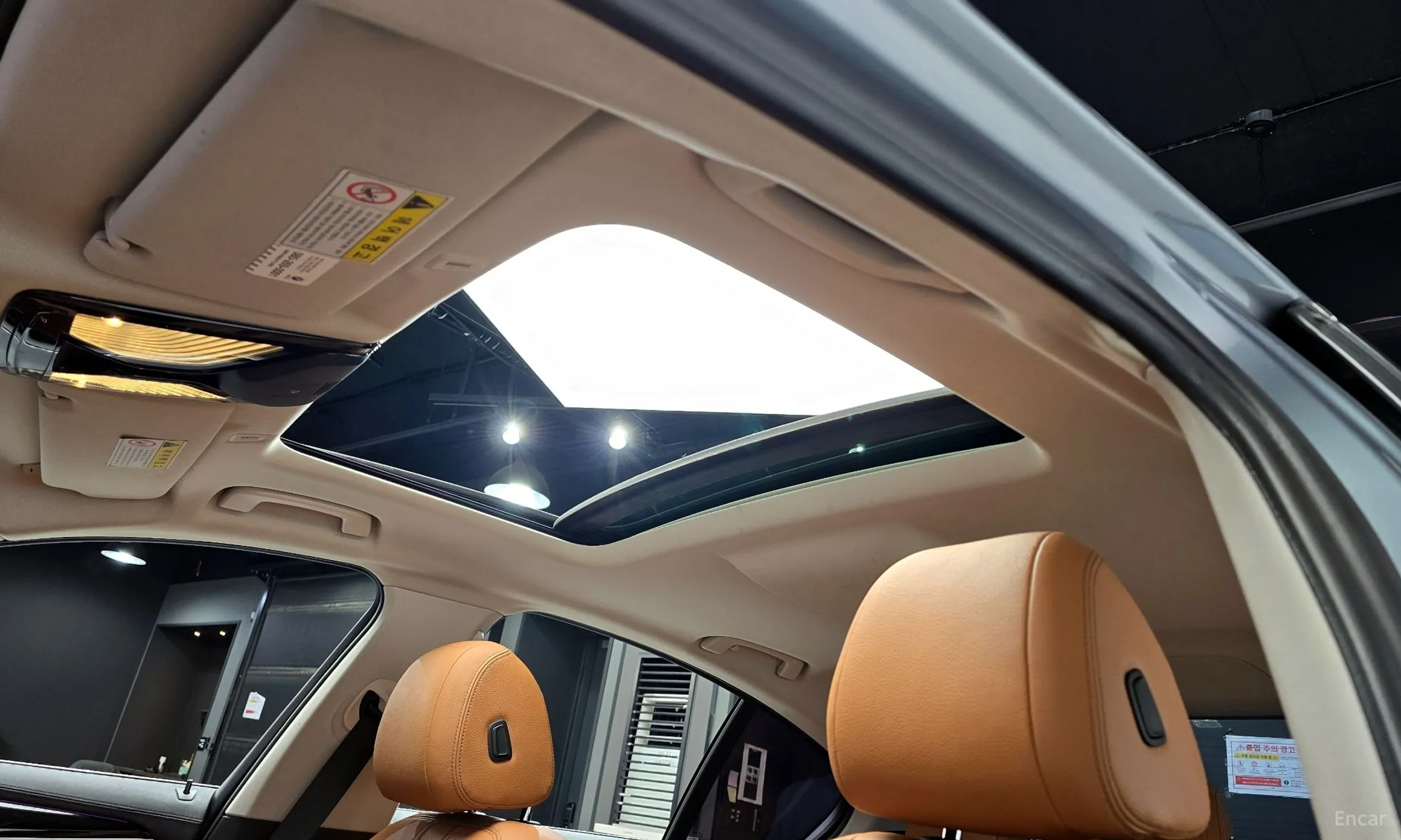 BMW 5 Series (G30) превью 19