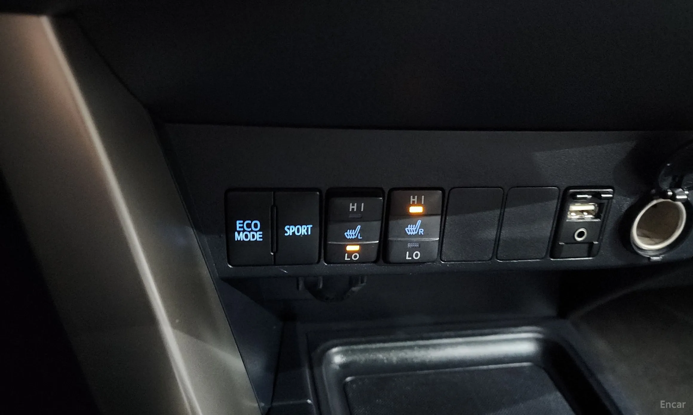 Toyota RAV4 превью 12
