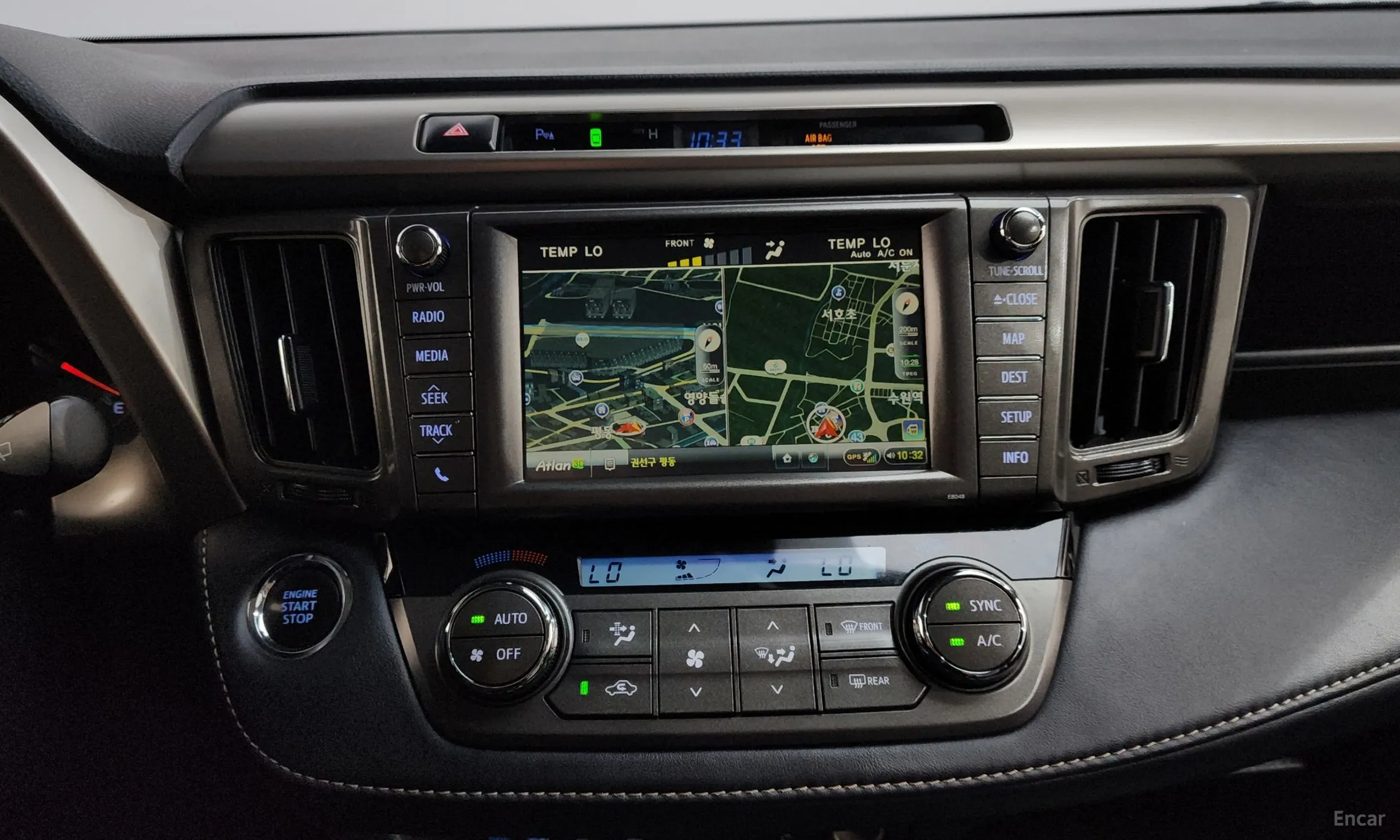 Toyota RAV4 превью 15