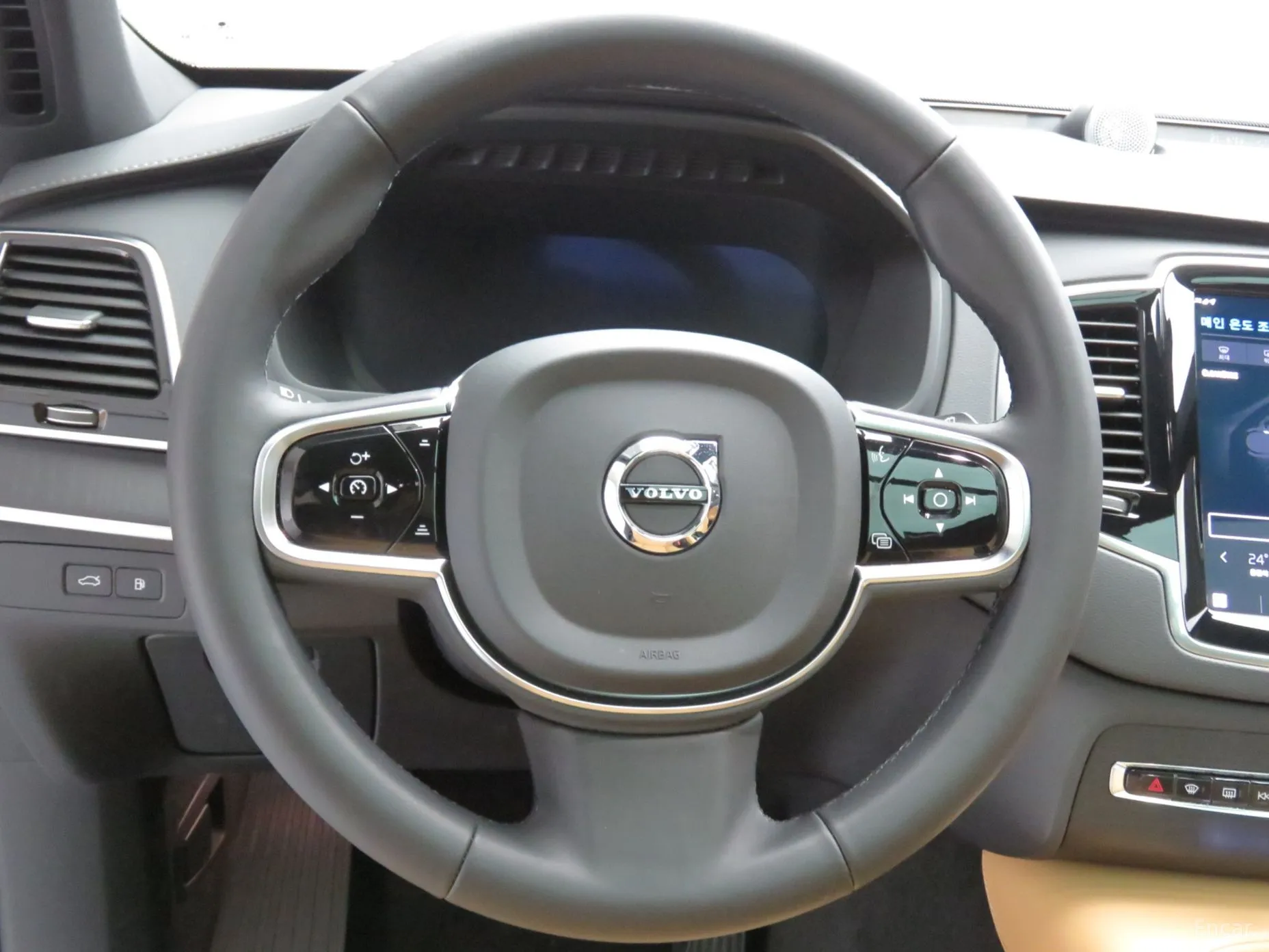 Volvo XC90 Gen 2 превью 13