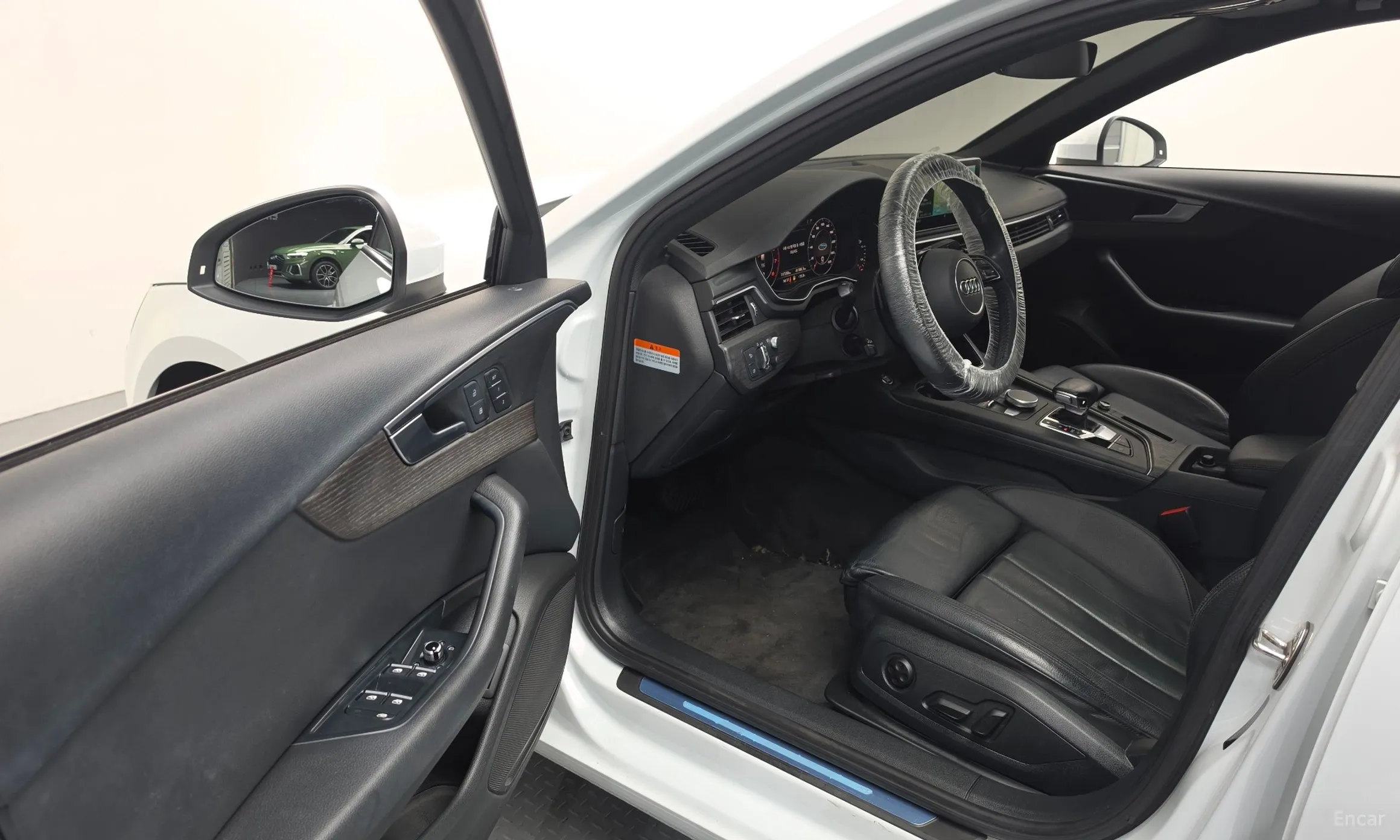 Audi A4 (B9) превью 10
