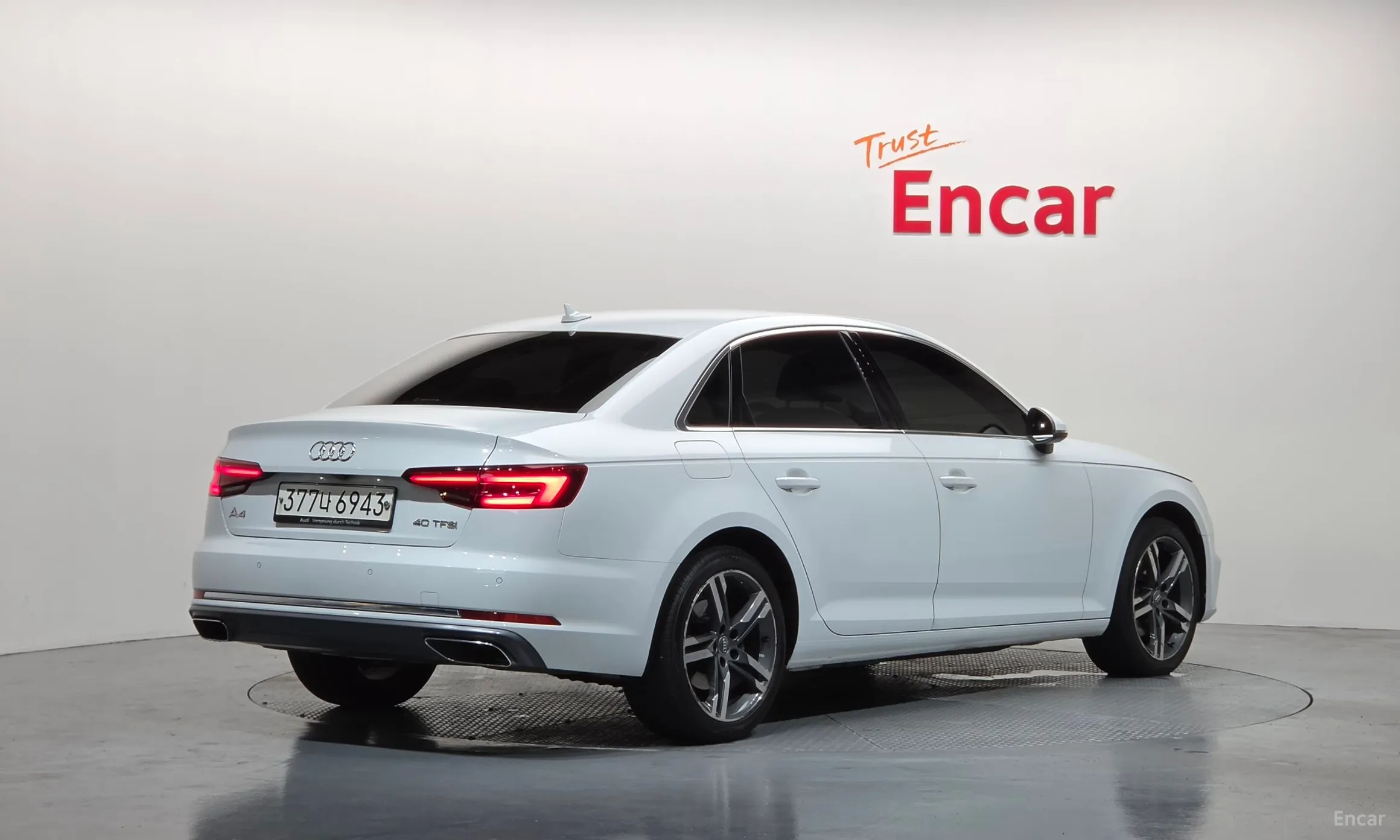 Audi A4 (B9)