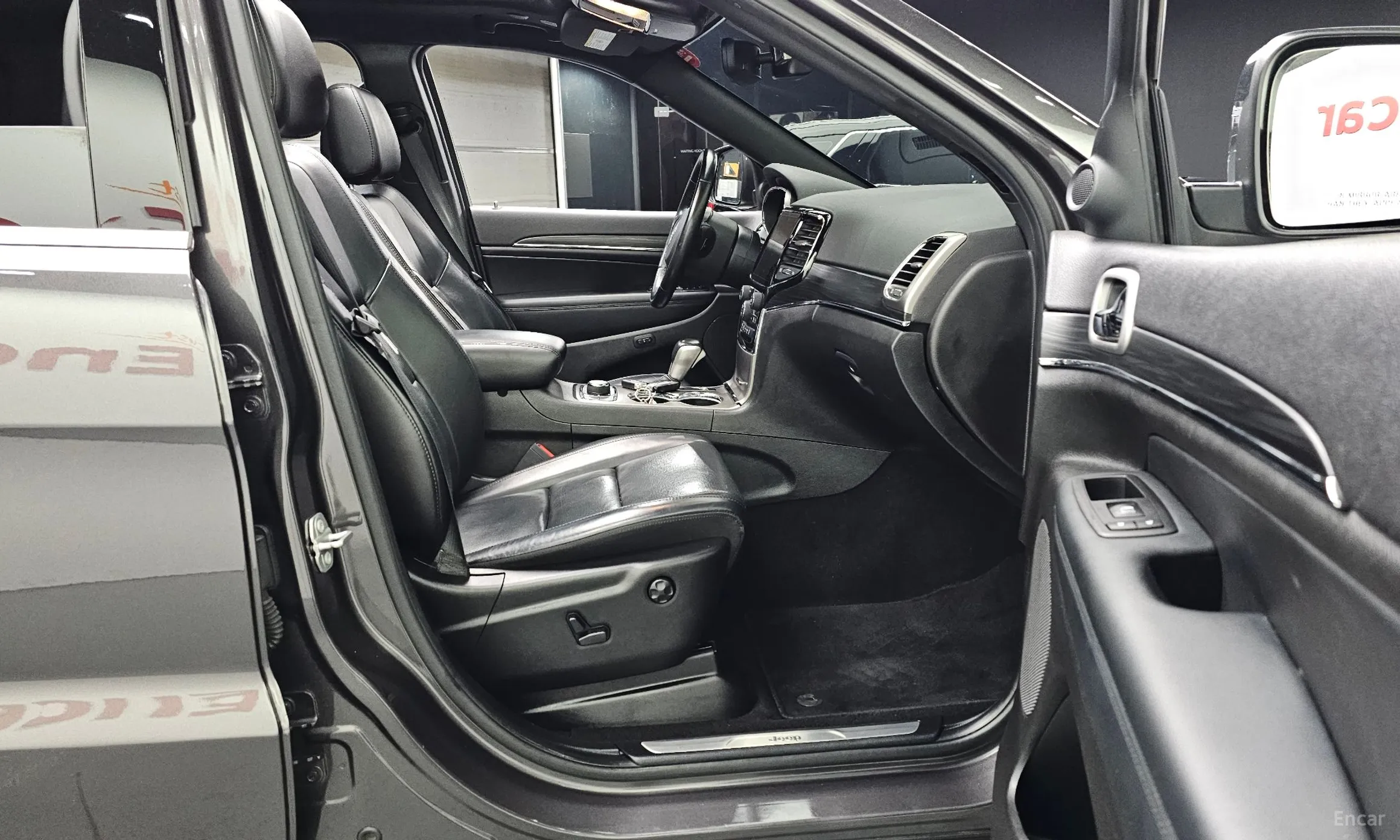 Jeep Grand Cherokee превью 11