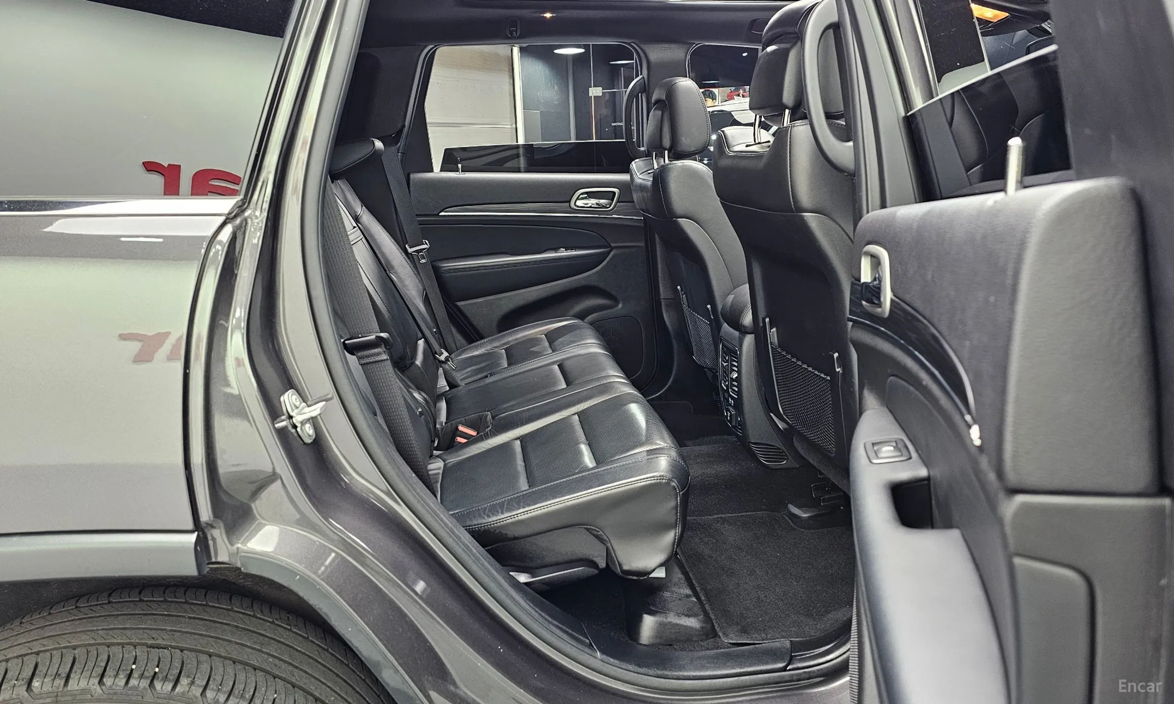 Jeep Grand Cherokee превью 12