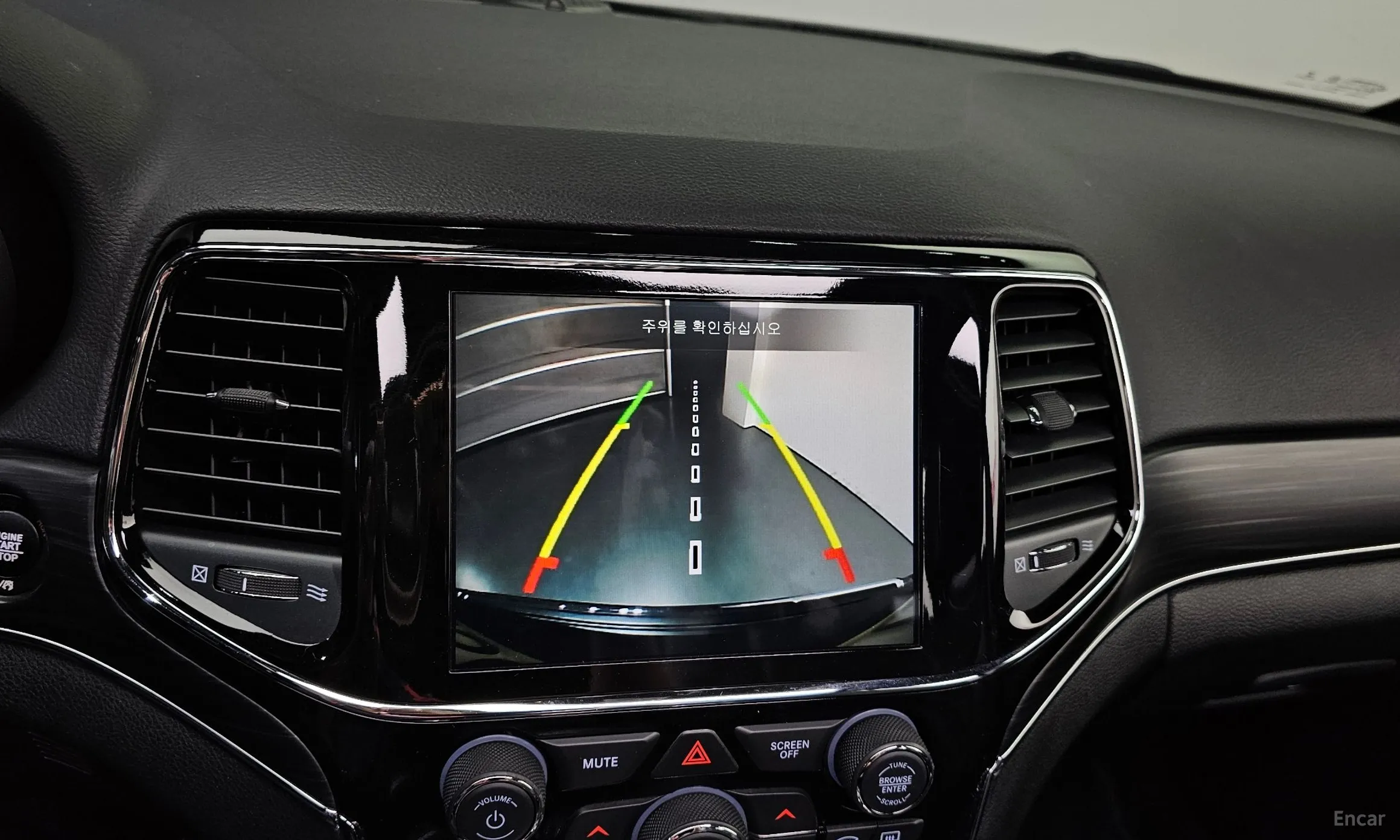 Jeep Grand Cherokee превью 15