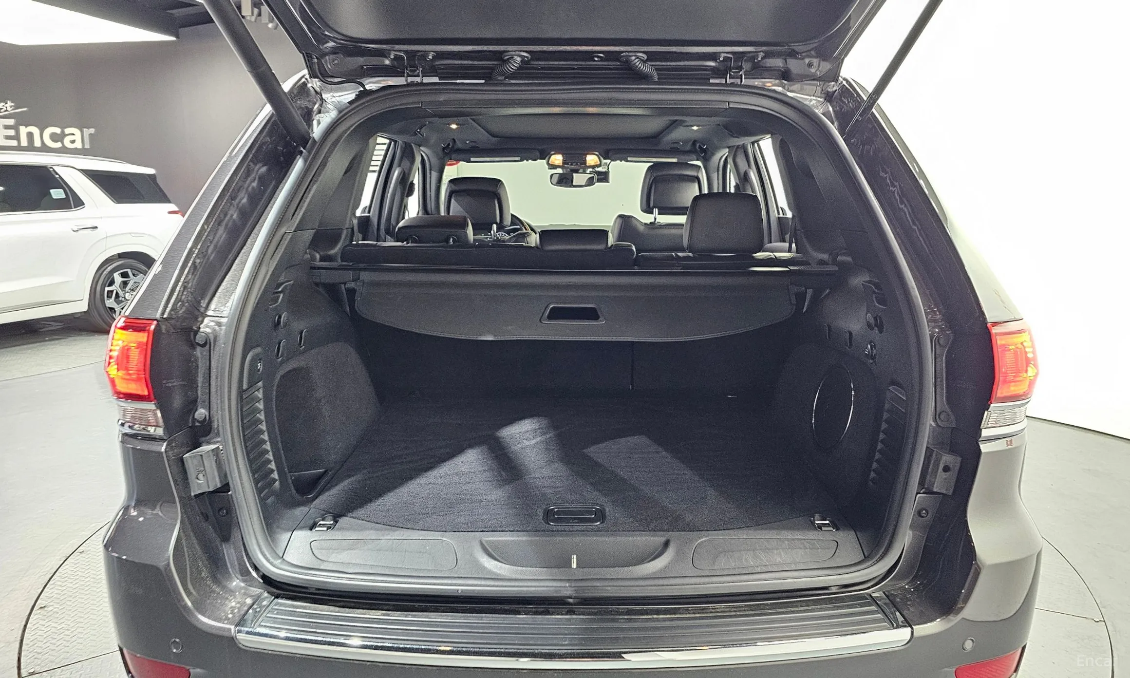 Jeep Grand Cherokee превью 20
