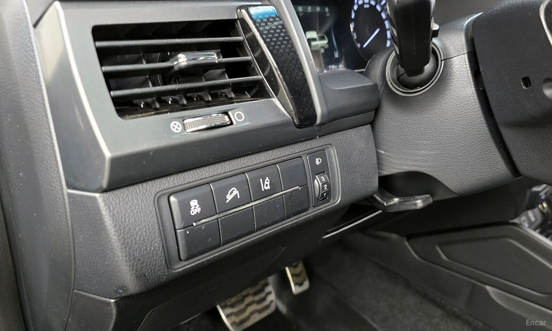 KG Mobility (SsangYong) Rexton Sports превью 18