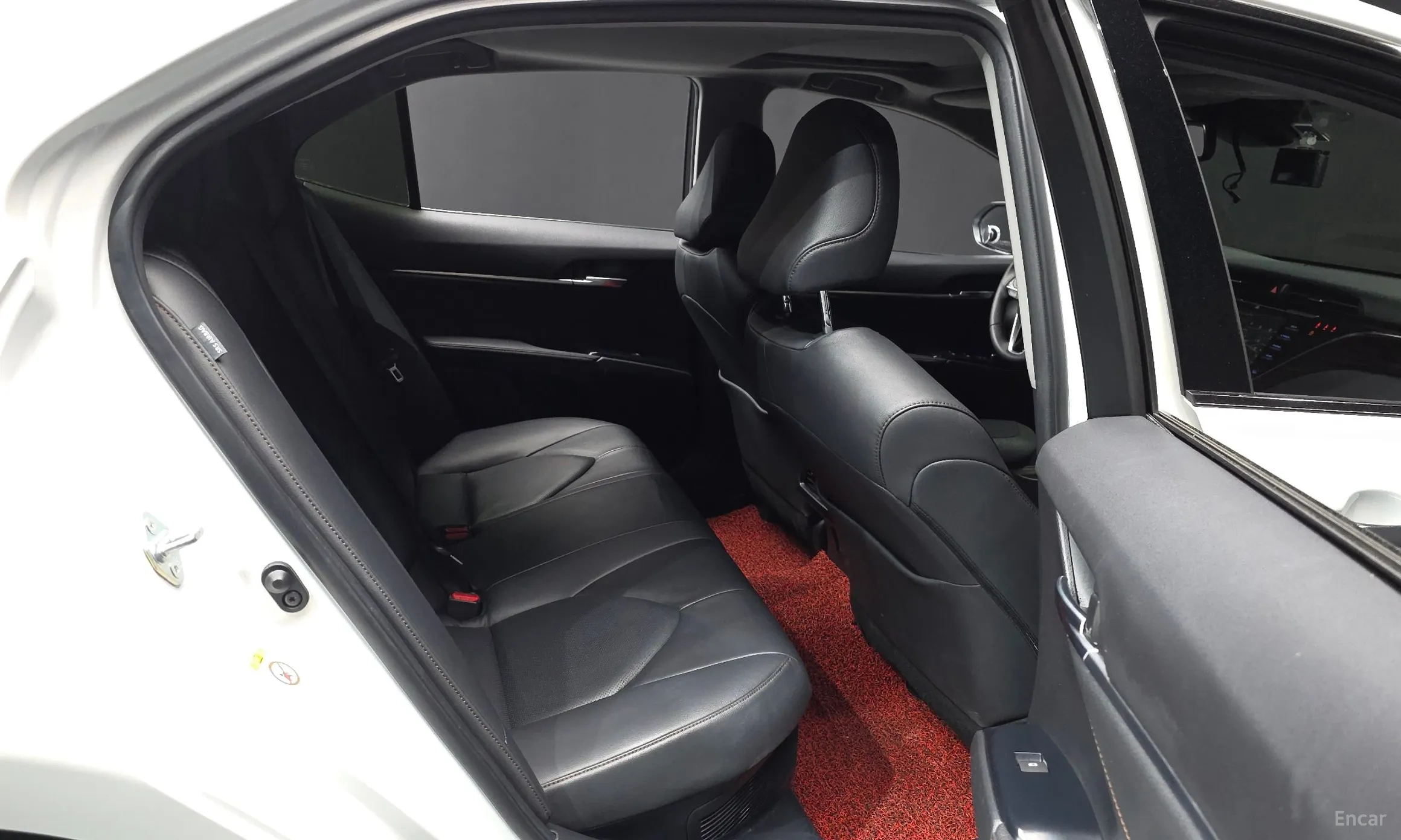 Toyota Camry (XV70) превью 12