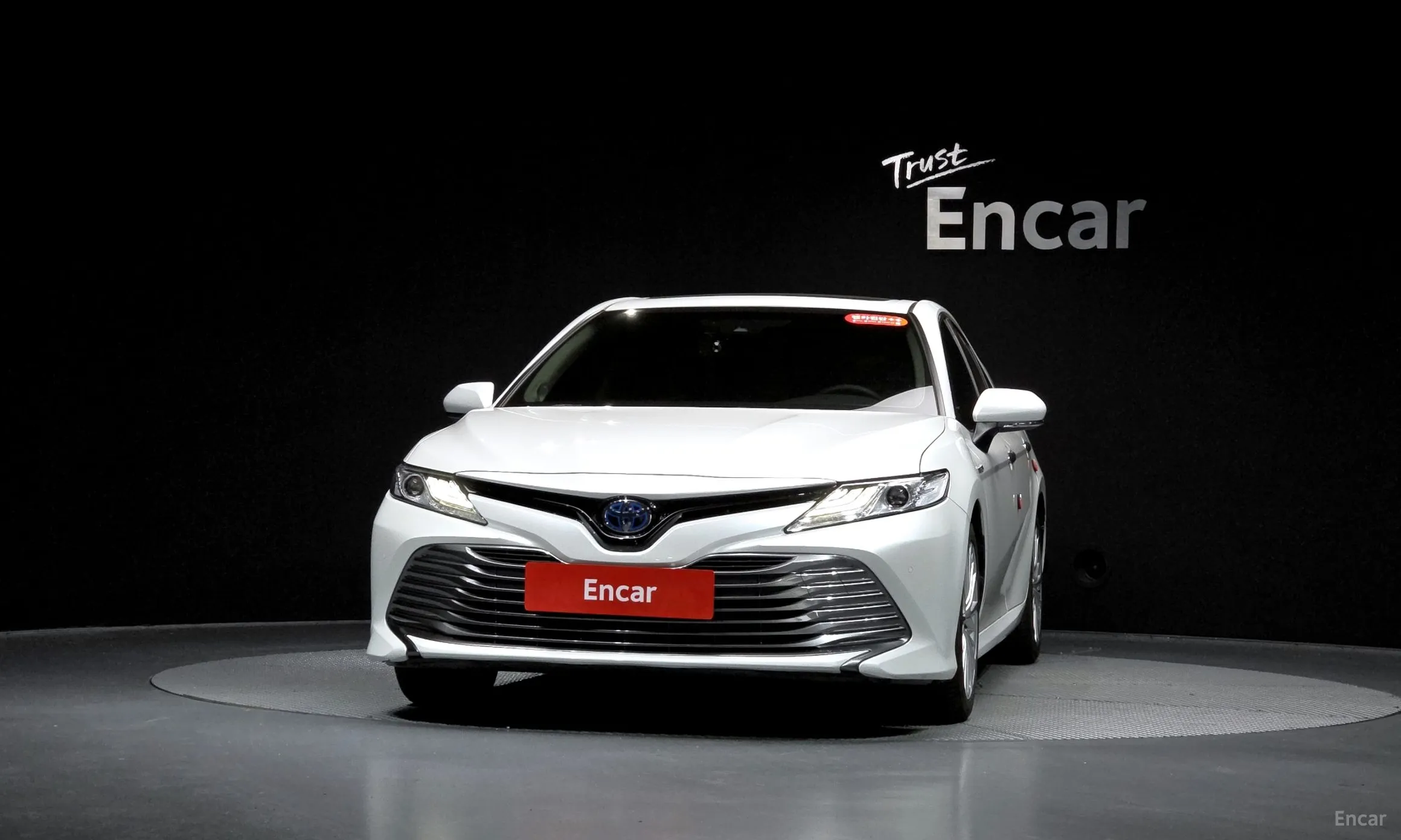 Toyota Camry (XV70) превью 3