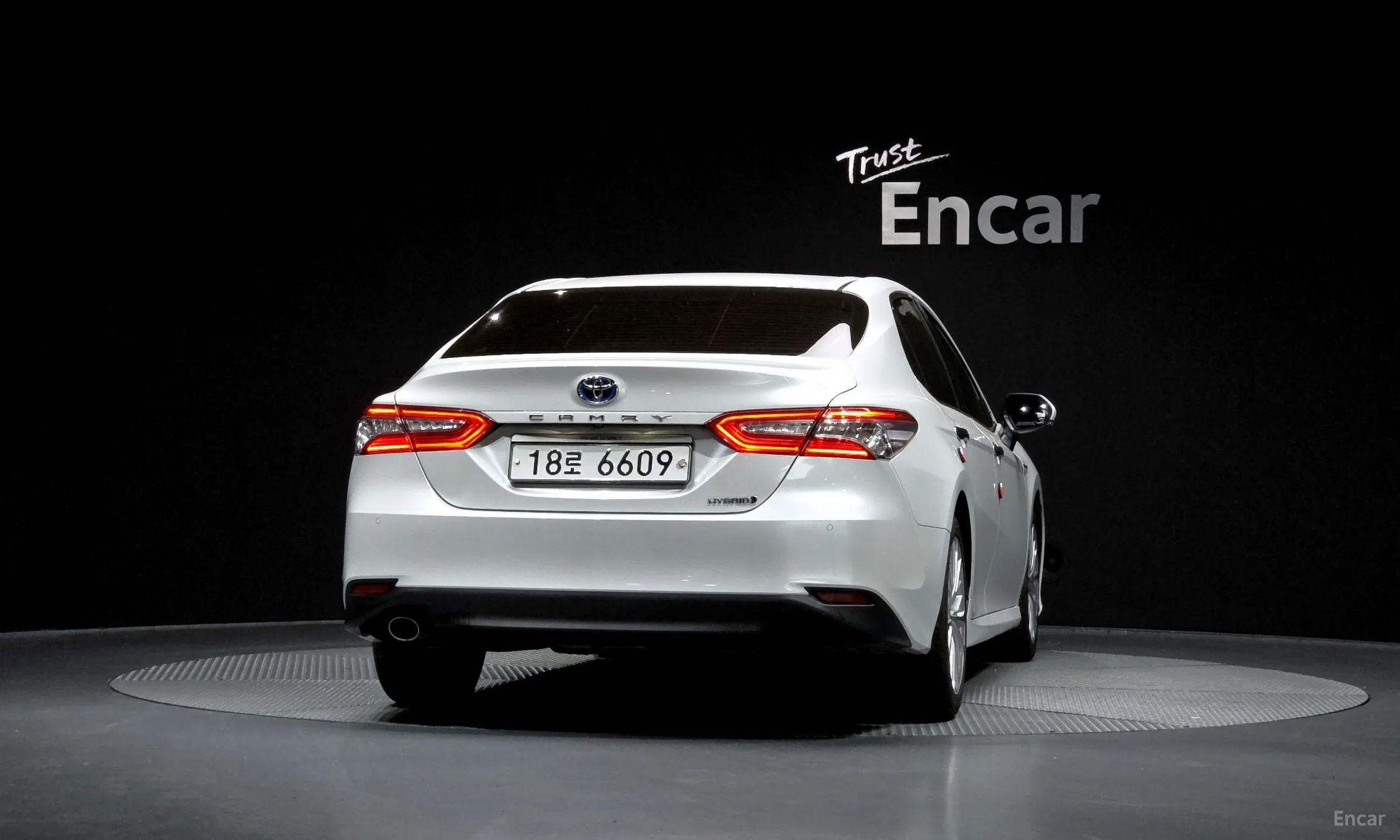 Toyota Camry (XV70) превью 4