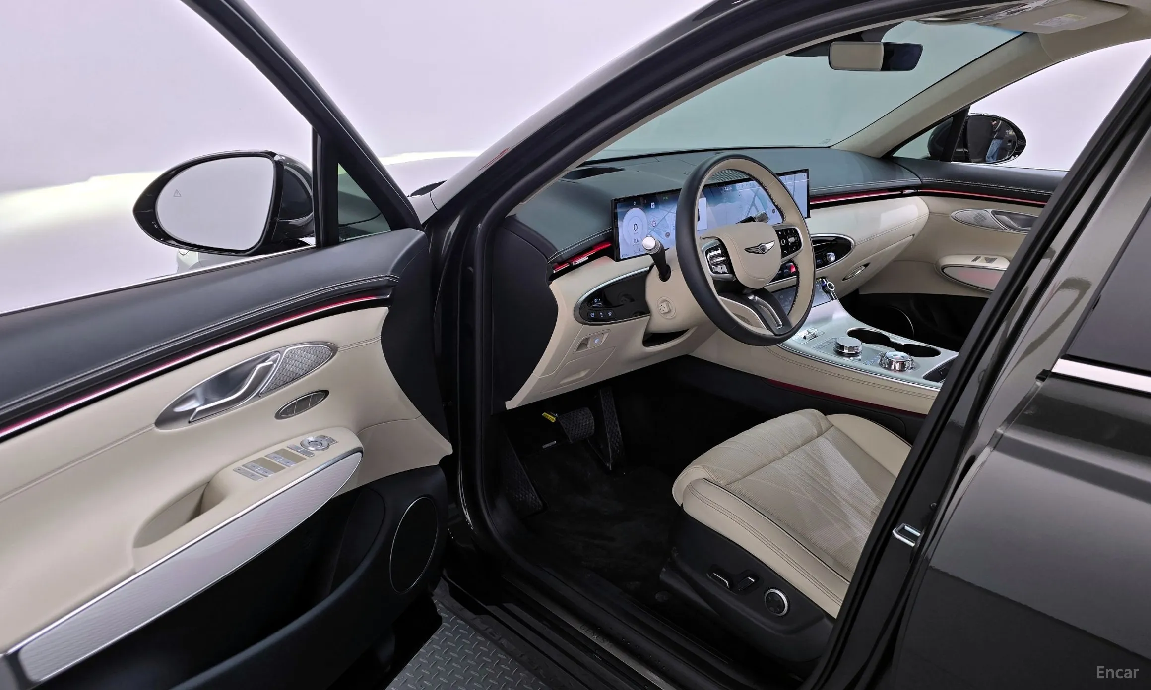 Genesis GV70 превью 10