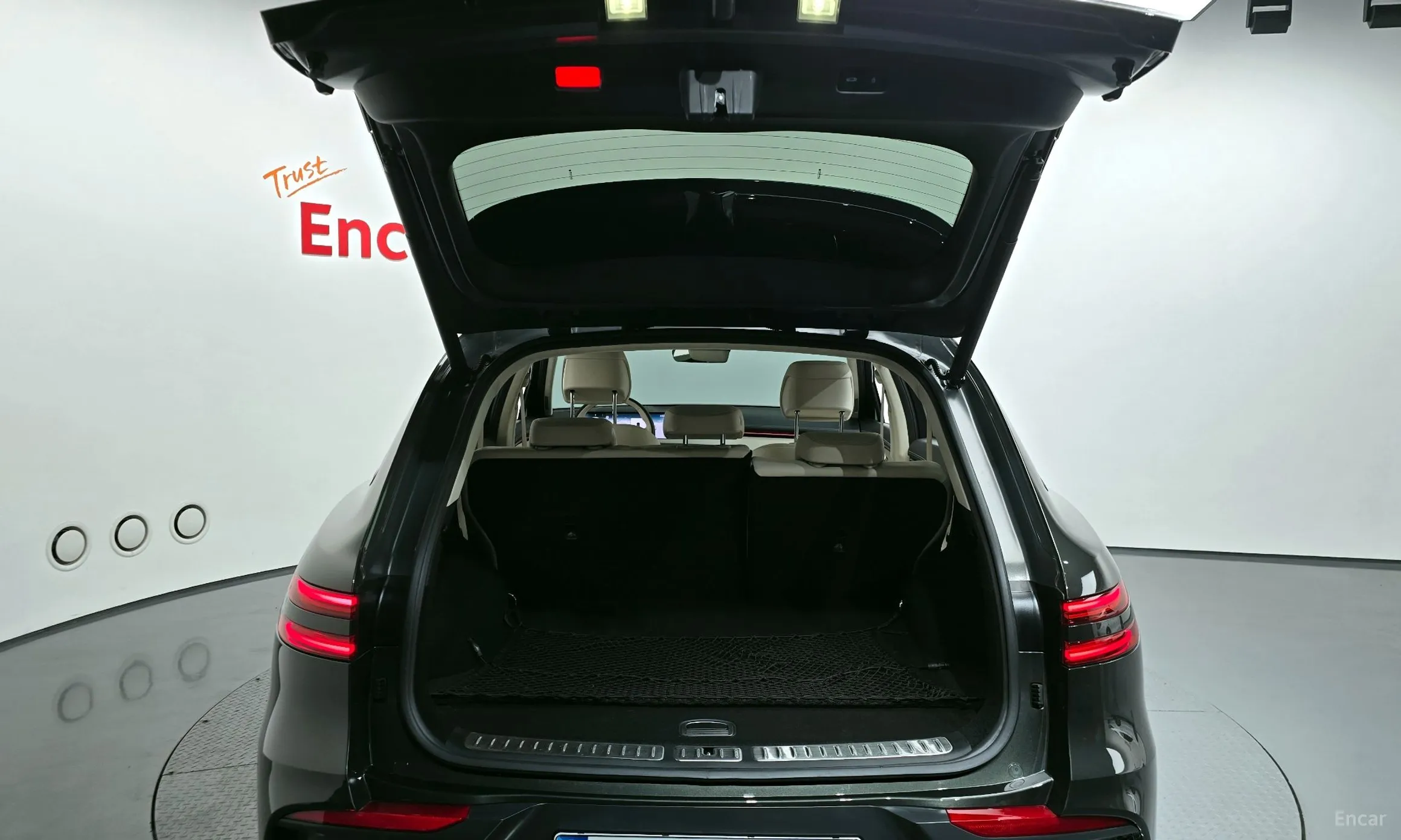 Genesis GV70 превью 17