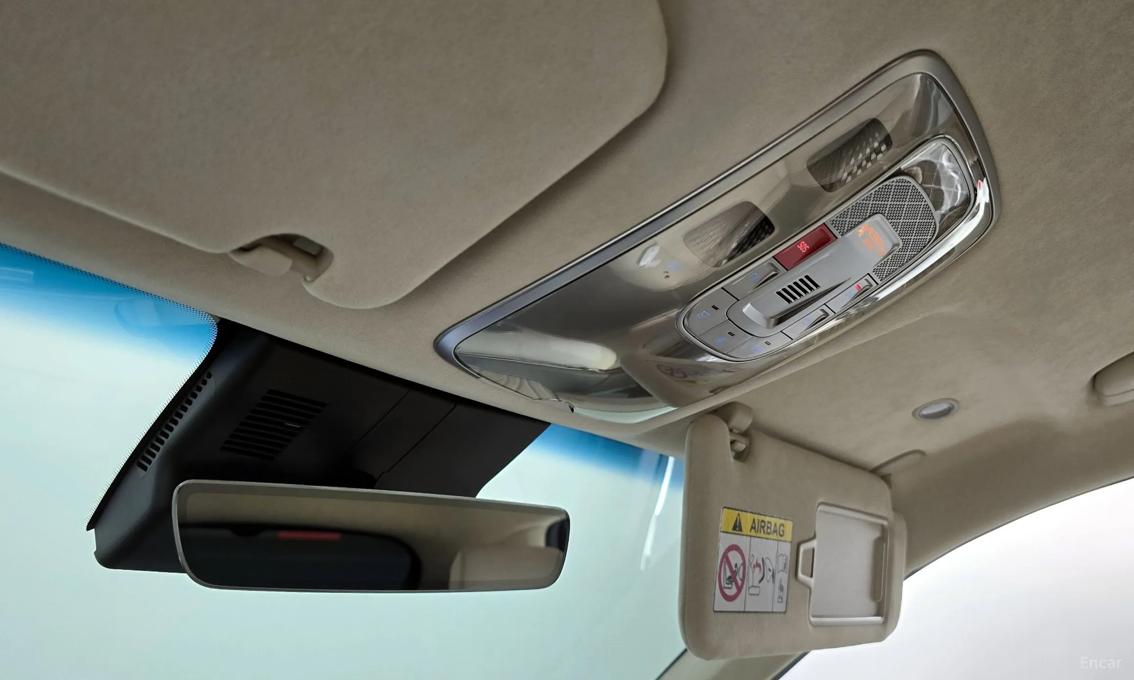 Genesis GV70 превью 18