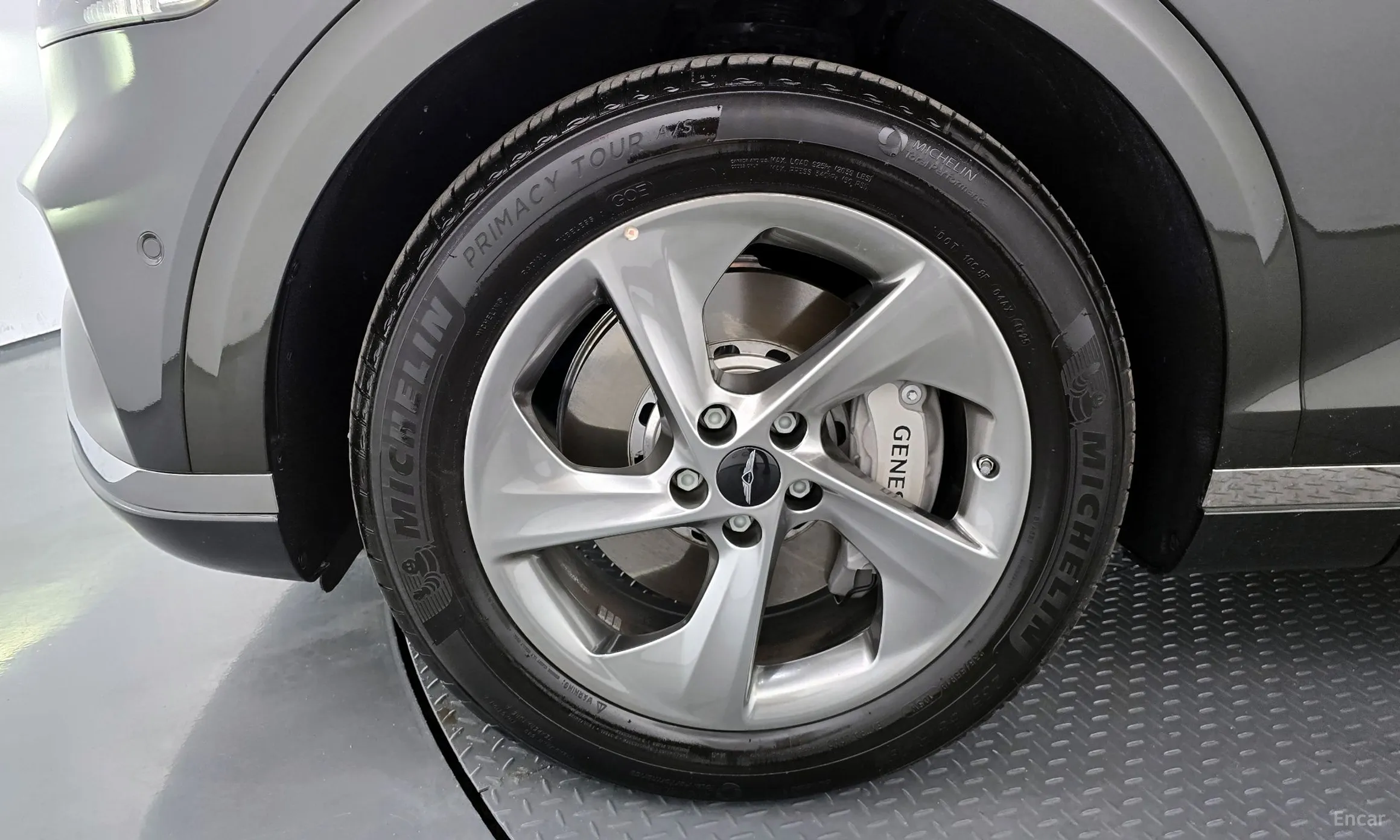 Genesis GV70 превью 5