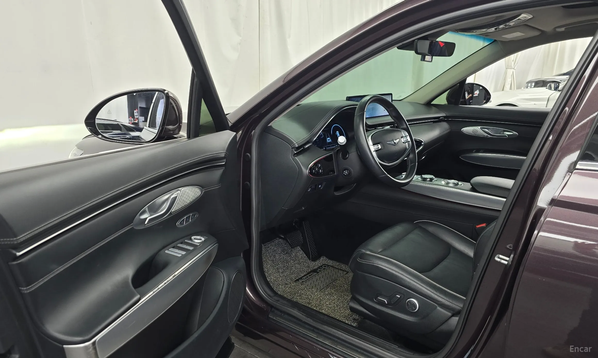 Genesis GV70 превью 10