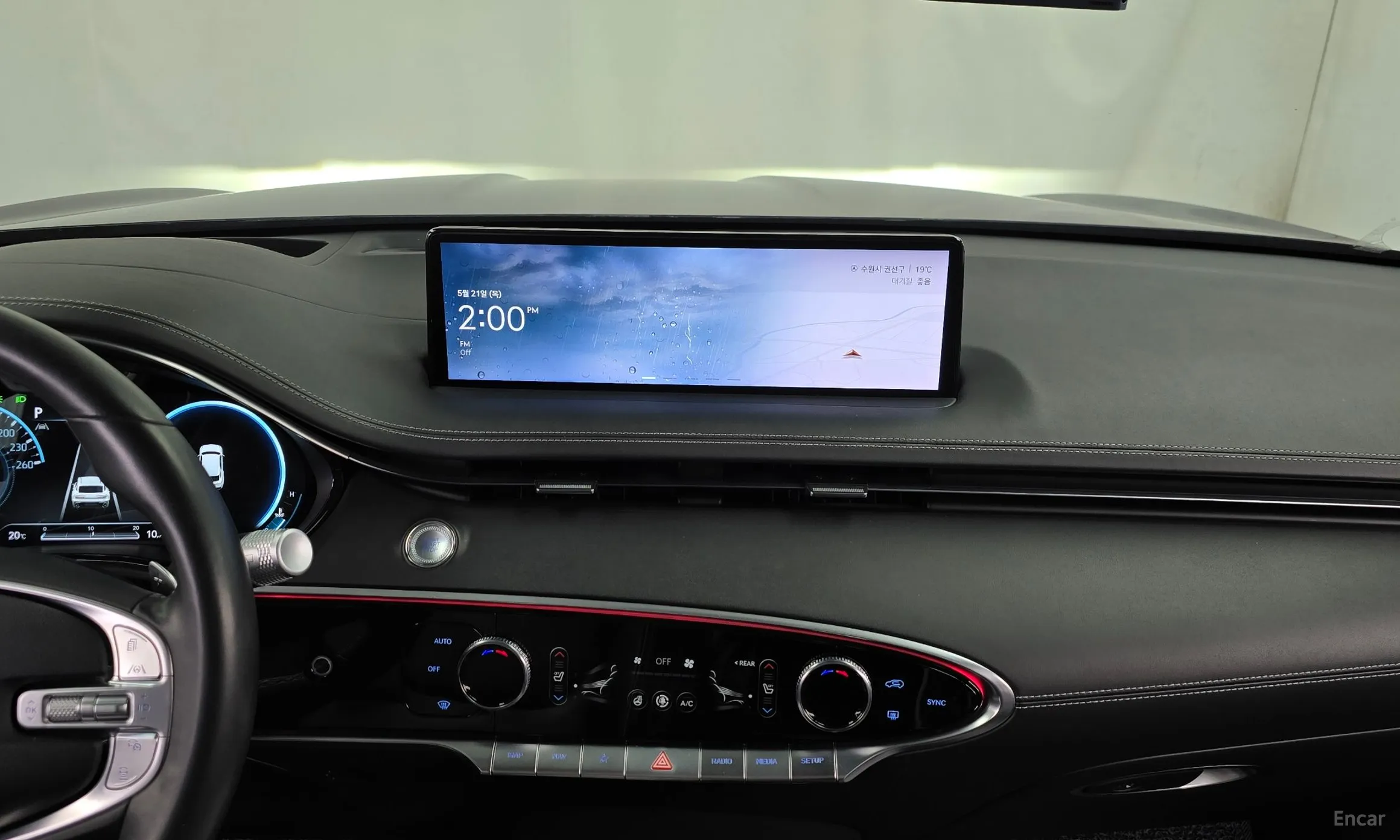 Genesis GV70 превью 12