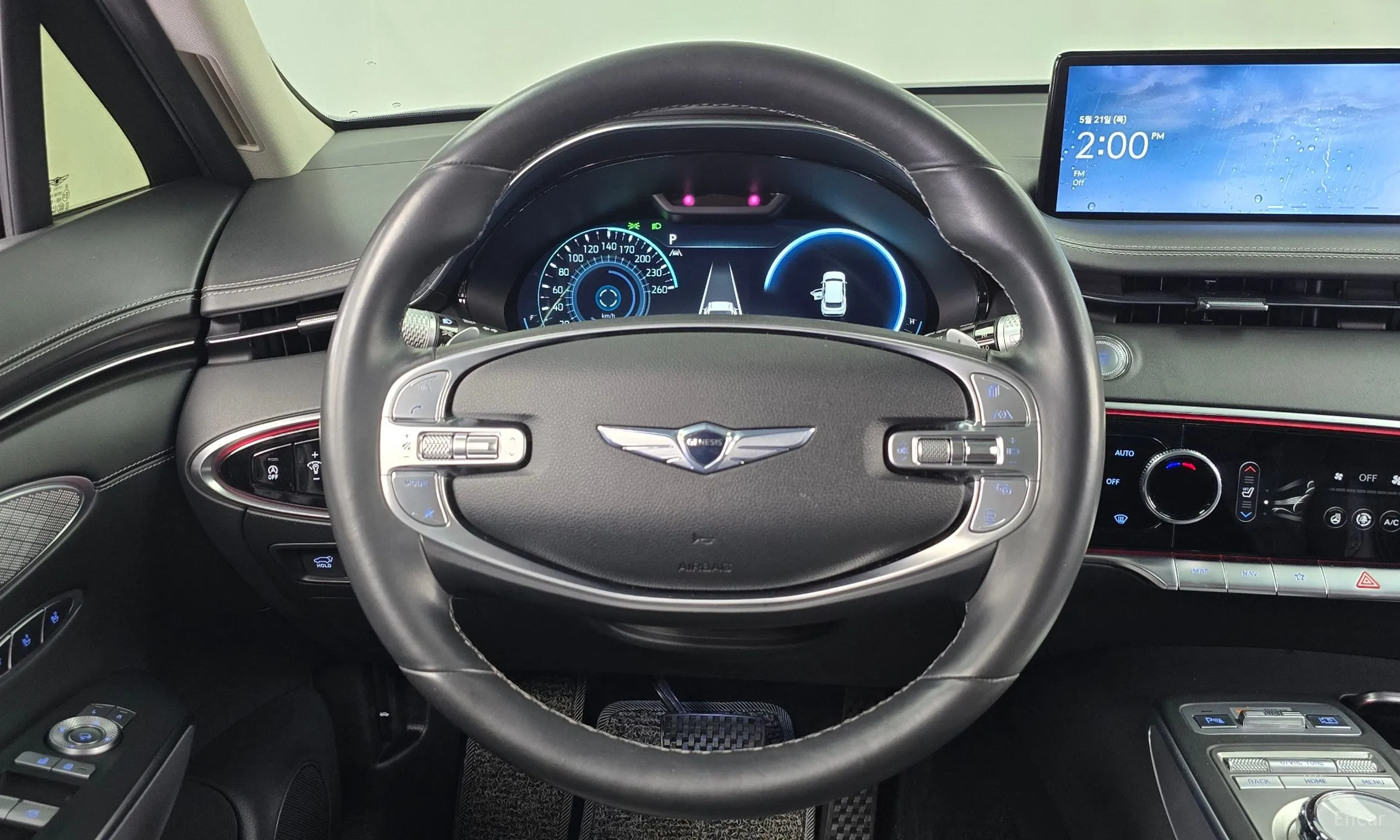 Genesis GV70 превью 13