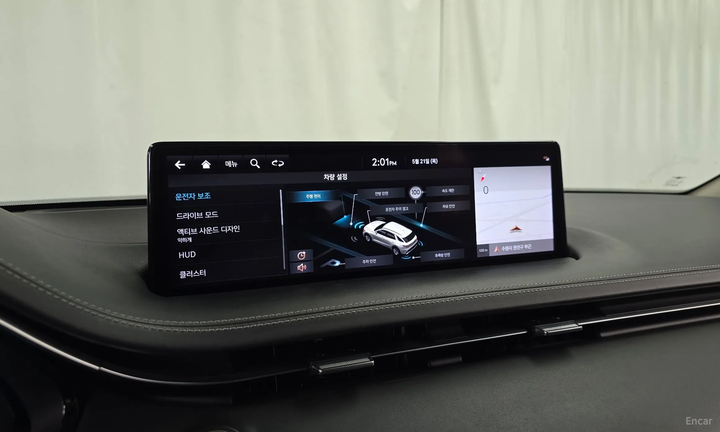 Genesis GV70 превью 15