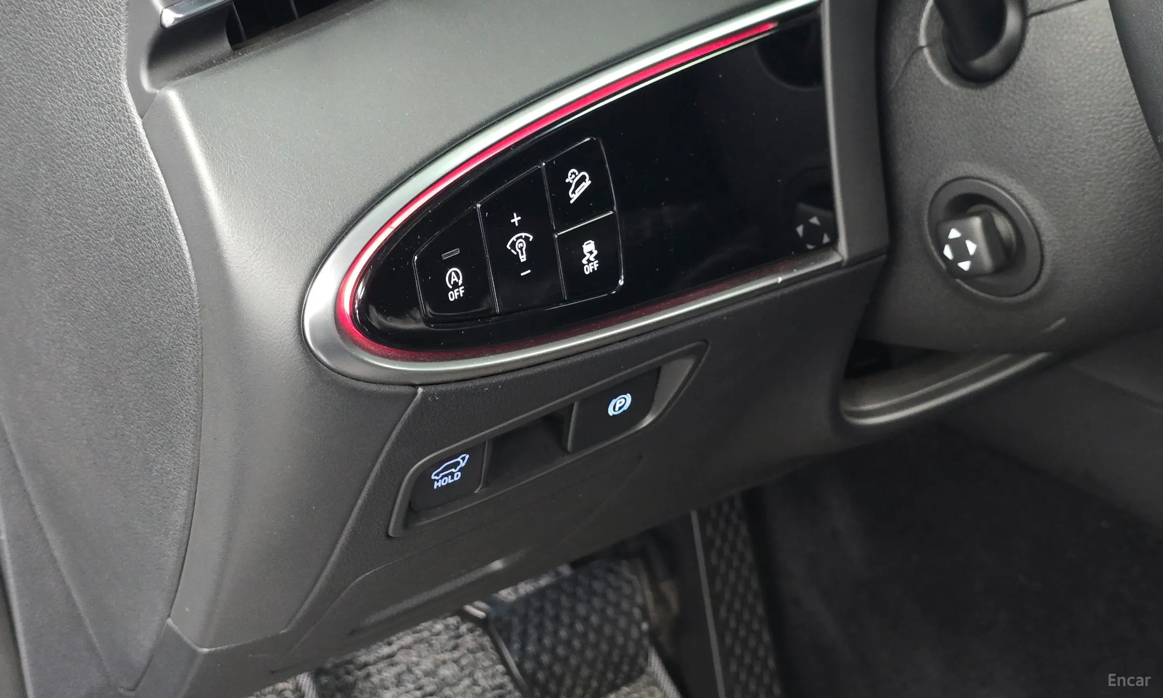 Genesis GV70 превью 16