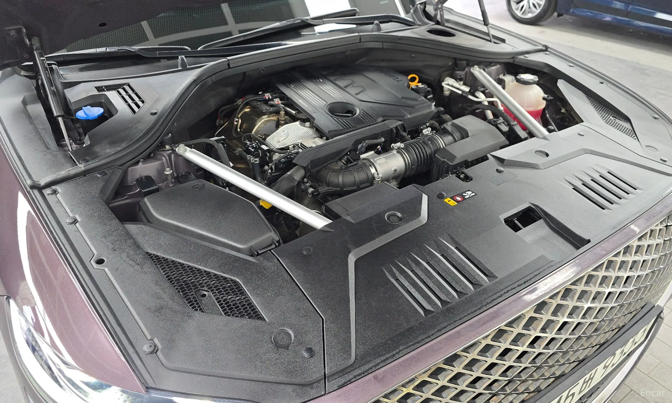 Genesis GV70 превью 6
