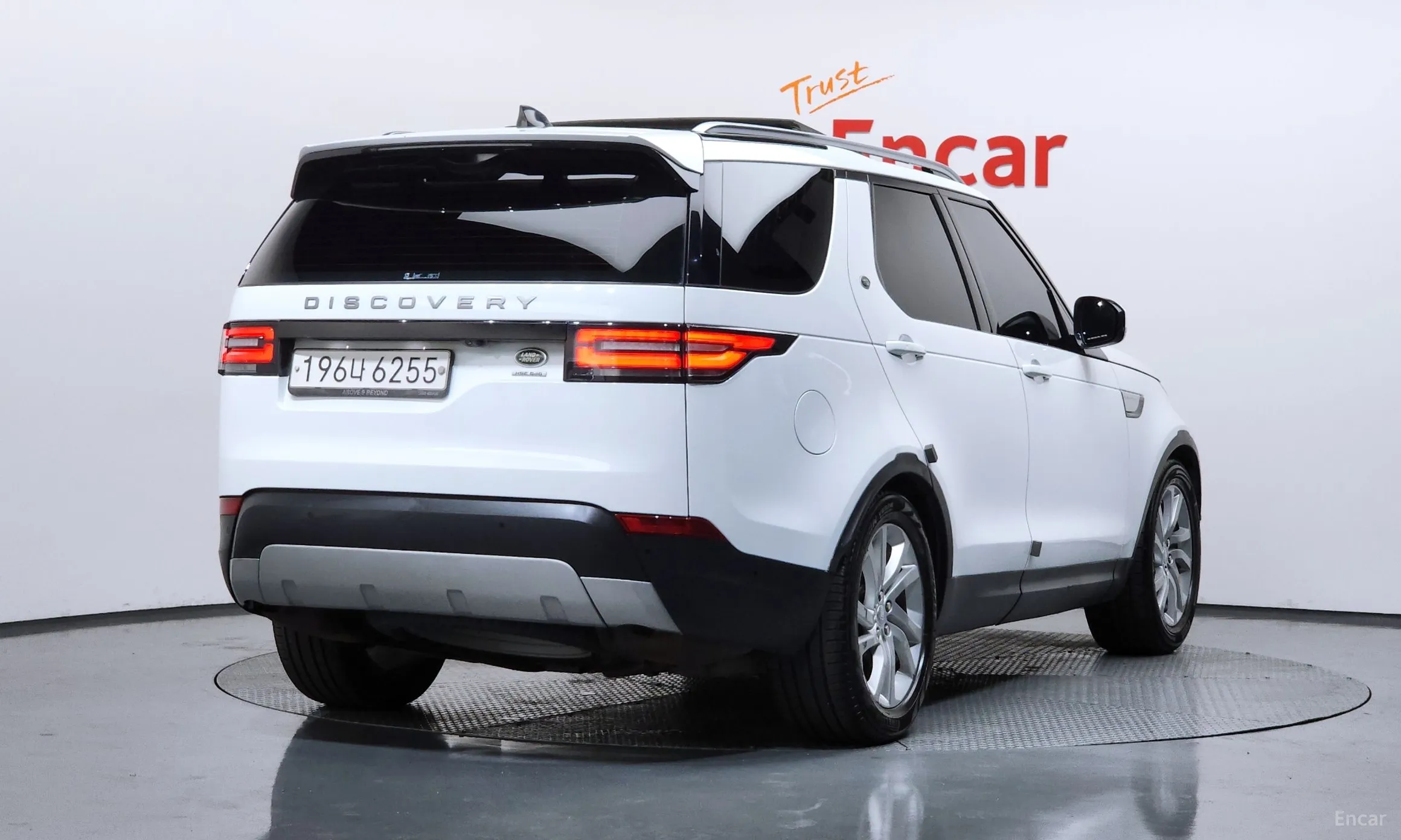 Land Rover Discovery 5 превью 2