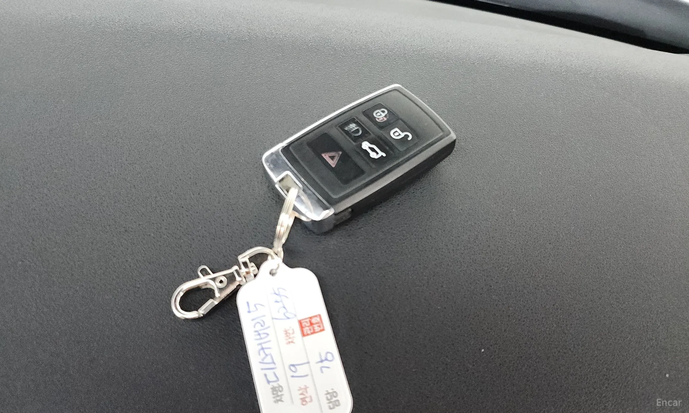 Land Rover Discovery 5 превью 19