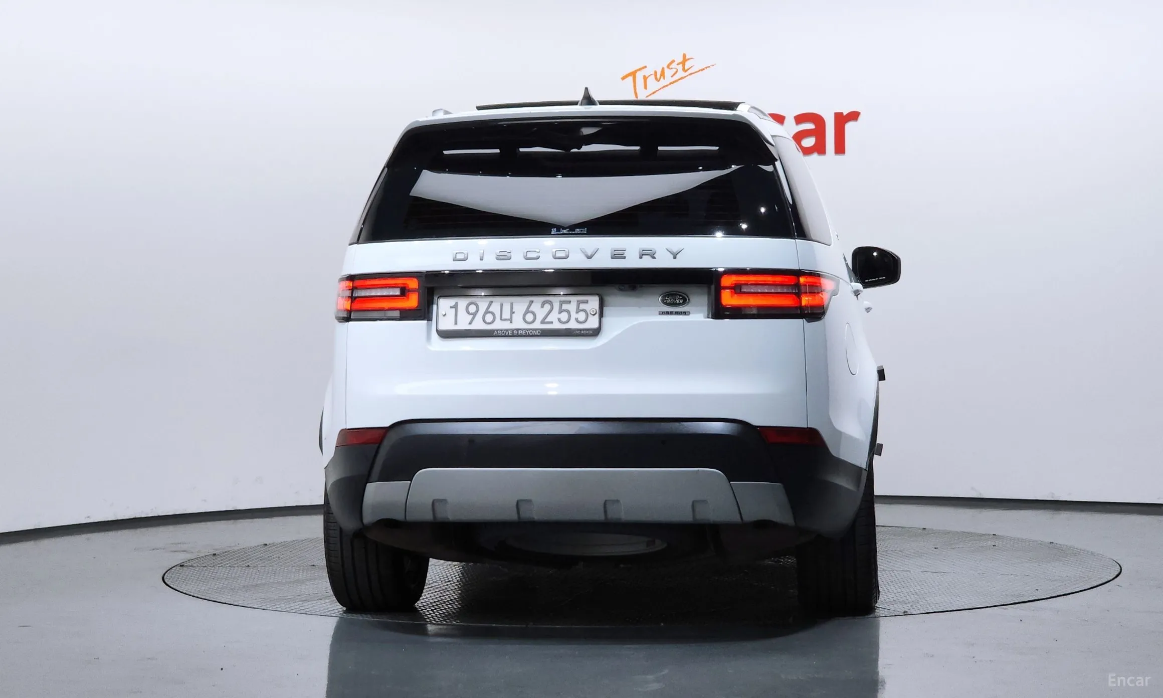 Land Rover Discovery 5 превью 4