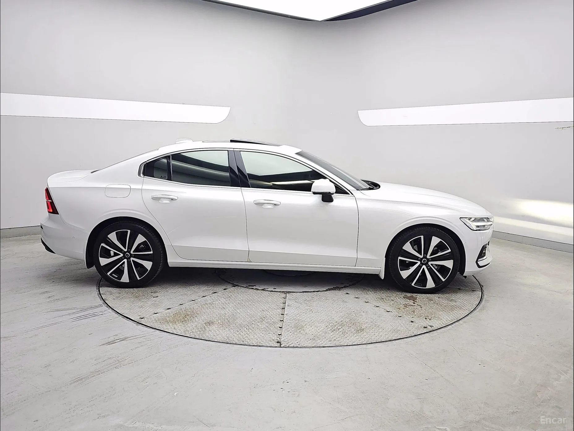 Volvo S60 3rd Generation превью 3