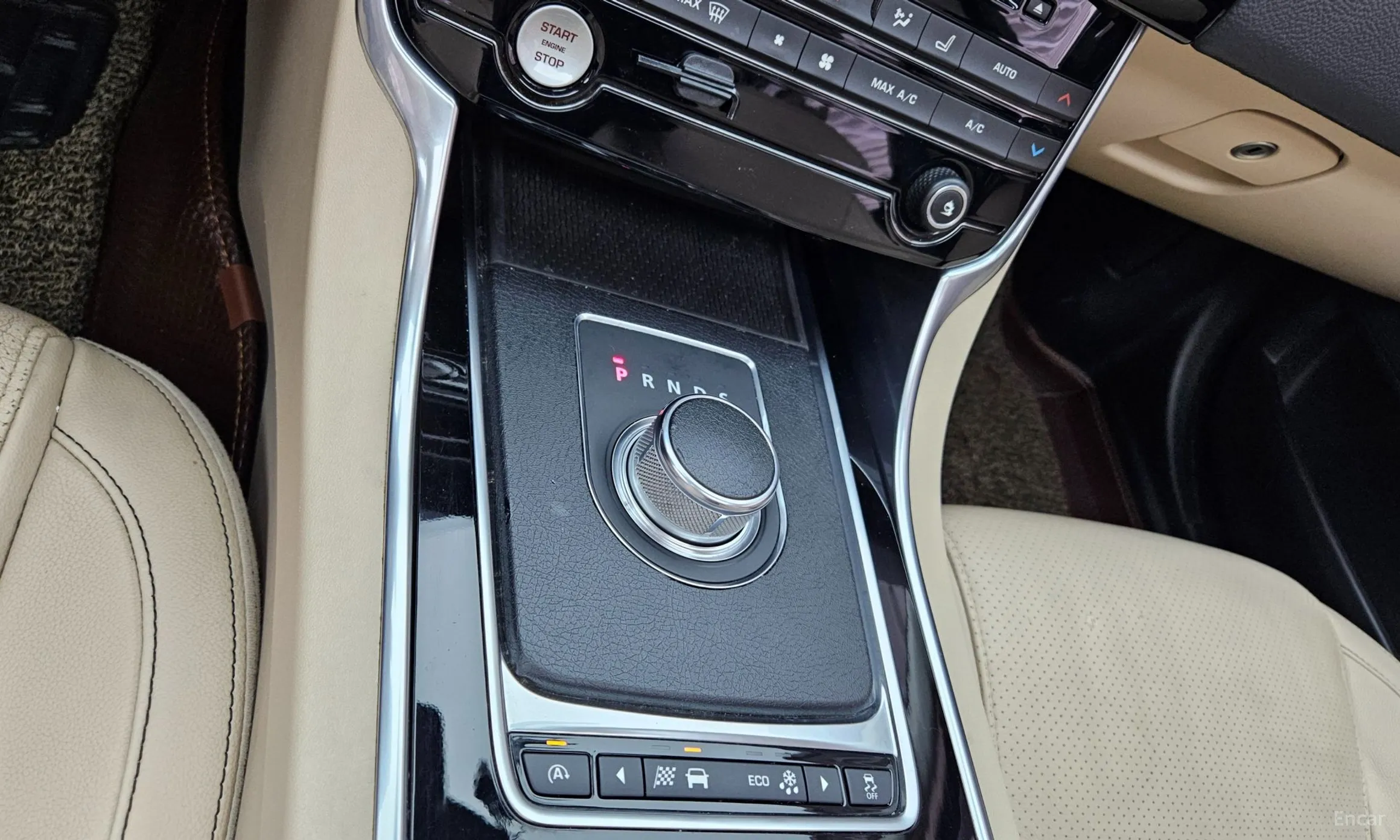 Jaguar XE превью 9