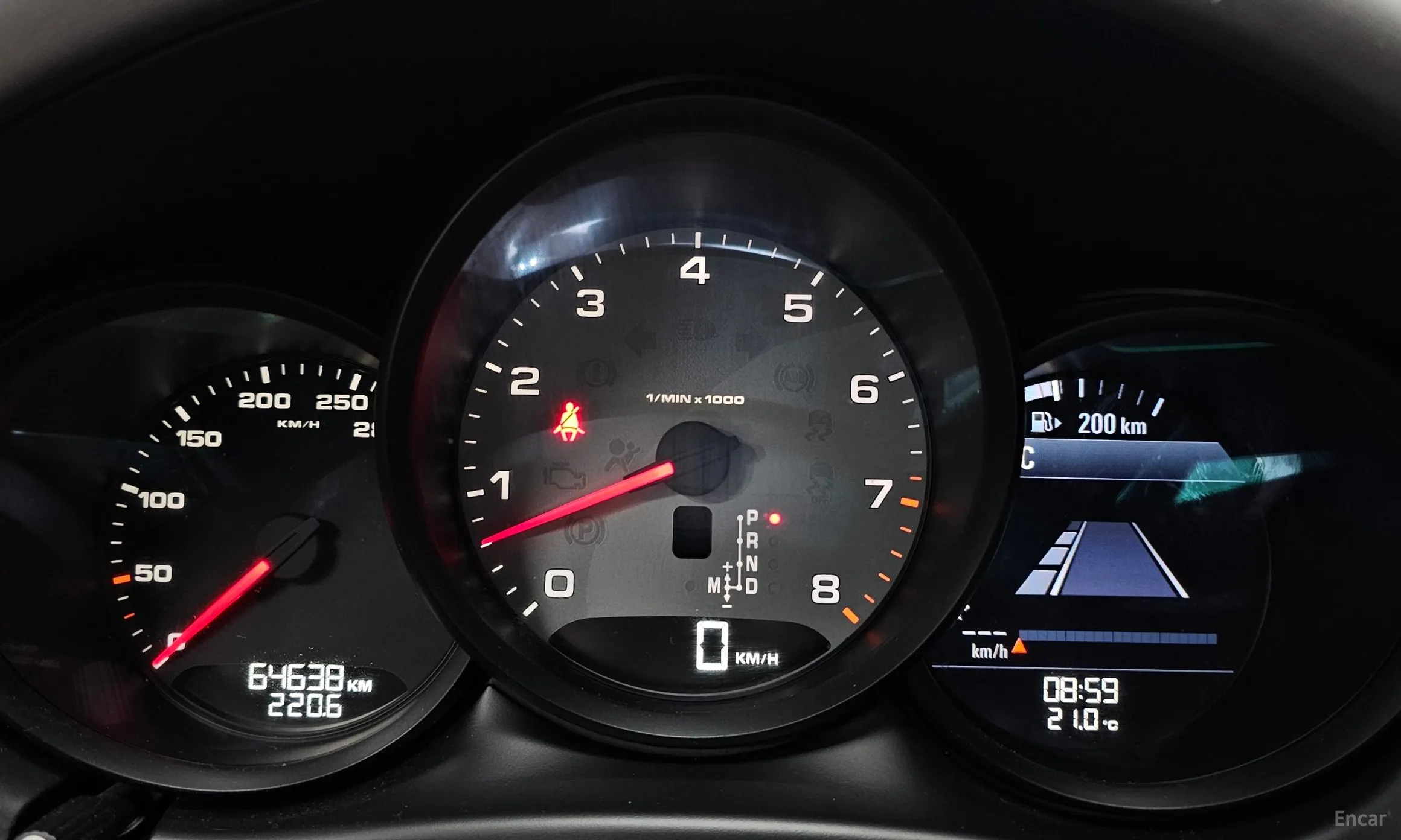 Porsche Macan превью 8