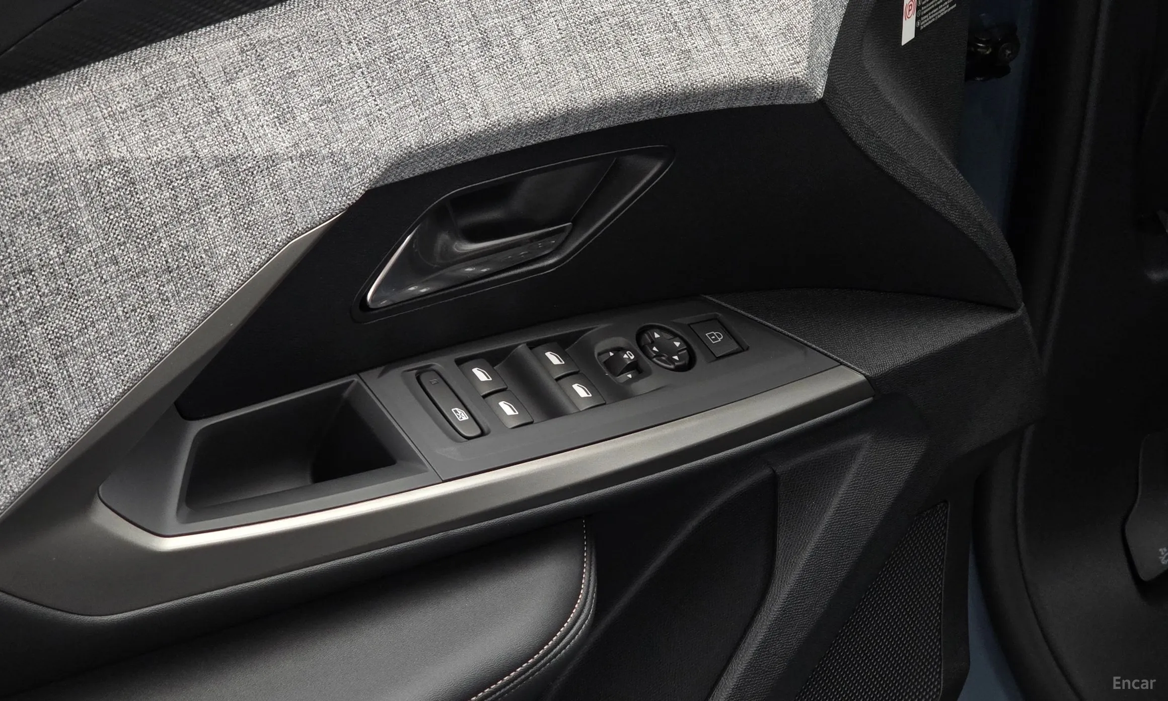 Peugeot 3008 3rd generation превью 16