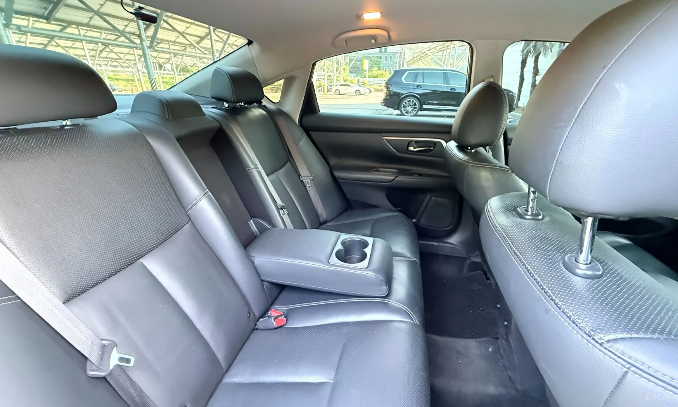 Nissan Altima превью 11