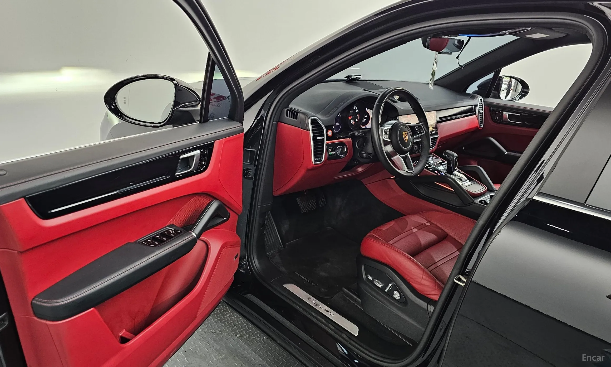 Porsche Cayenne (PO536) превью 10