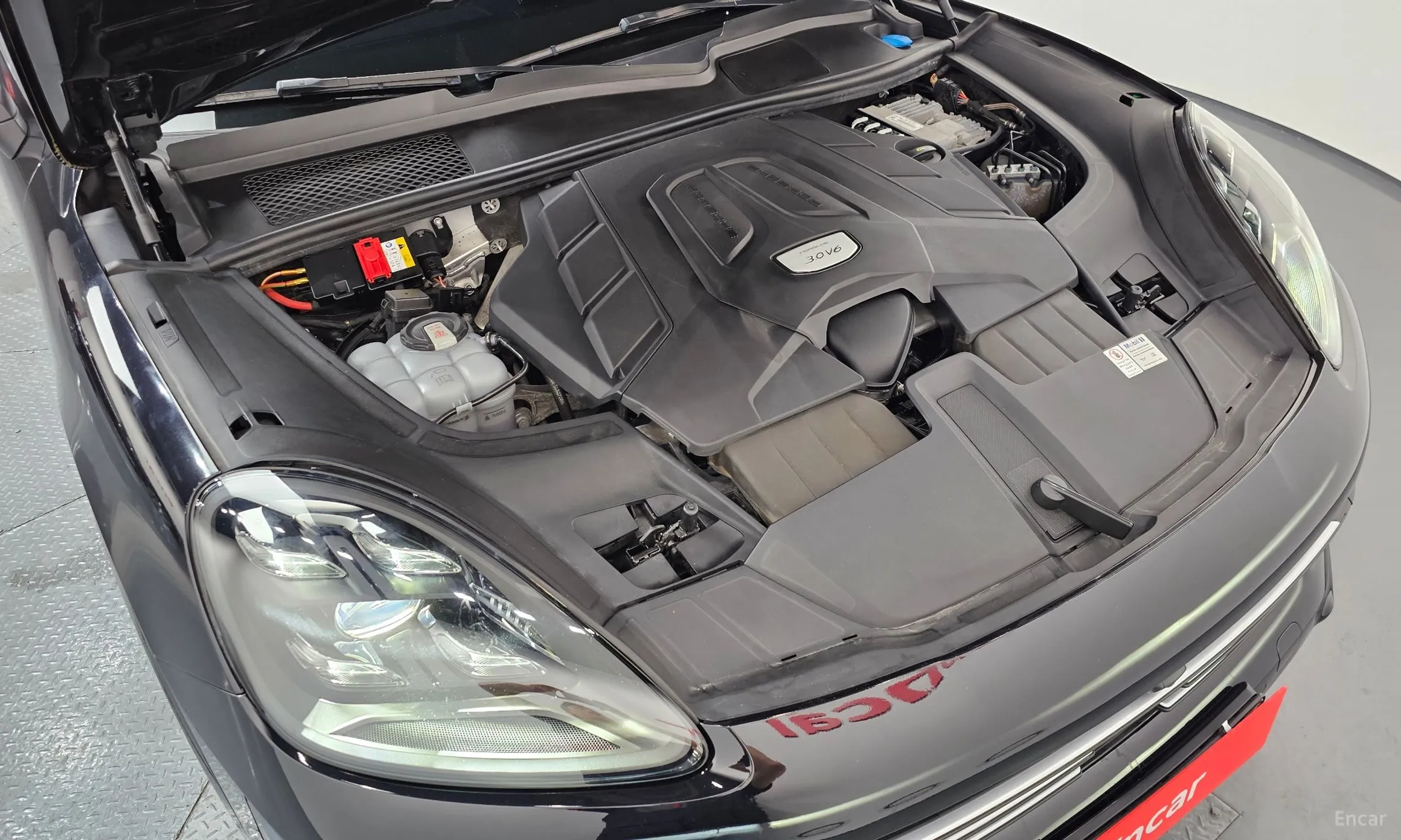 Porsche Cayenne (PO536) превью 6