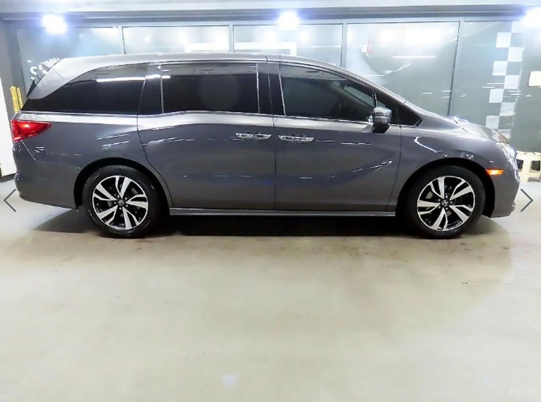 Honda Odyssey превью 3