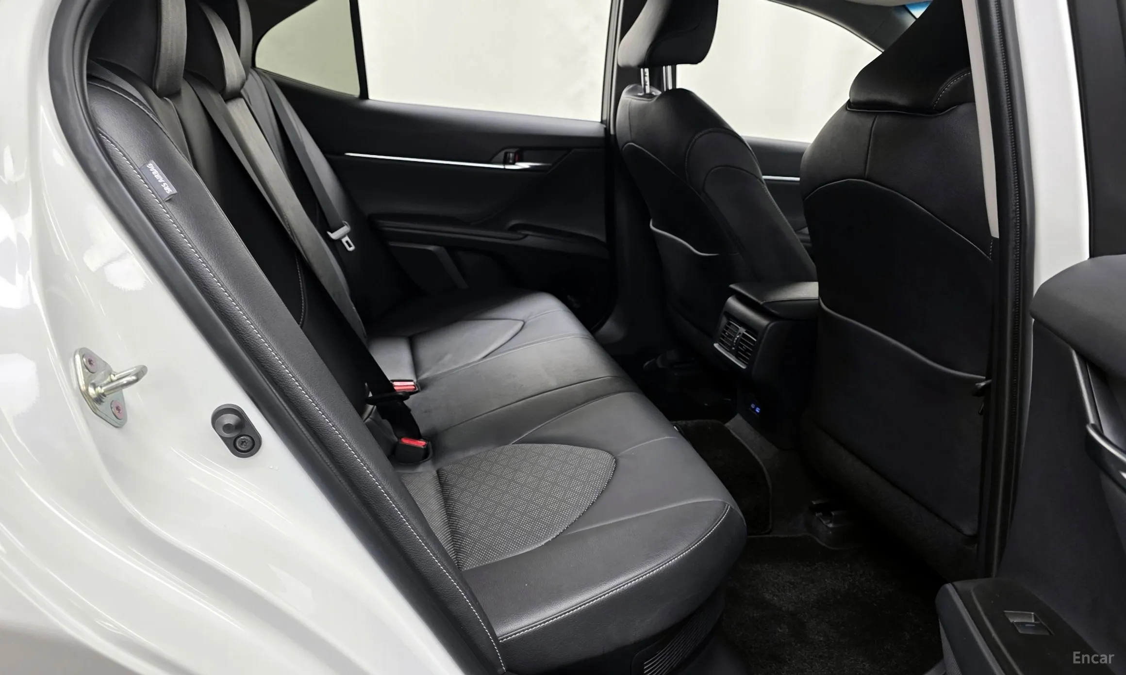 Toyota Camry (XV70) превью 12
