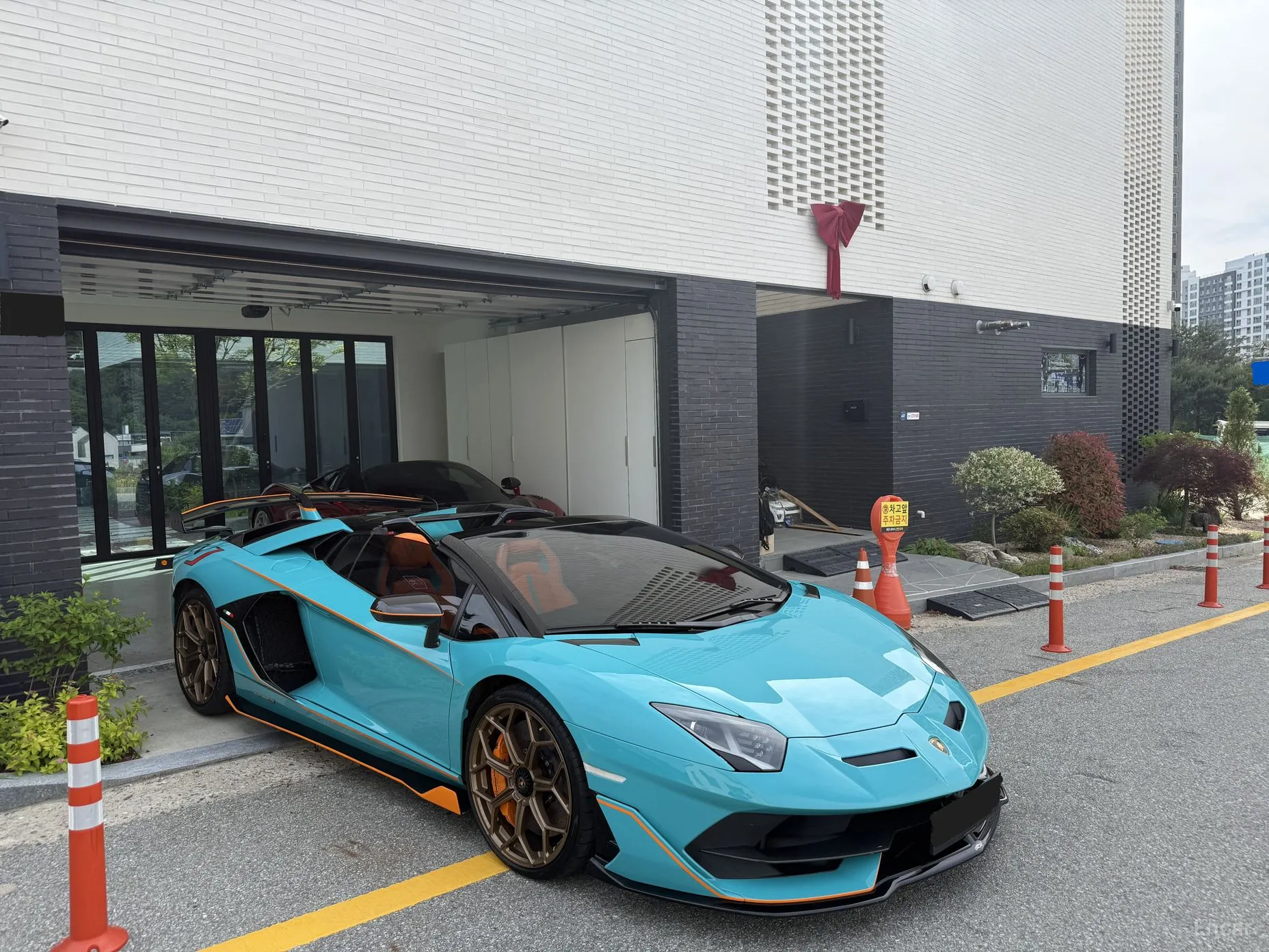 Lamborghini Aventador превью 6